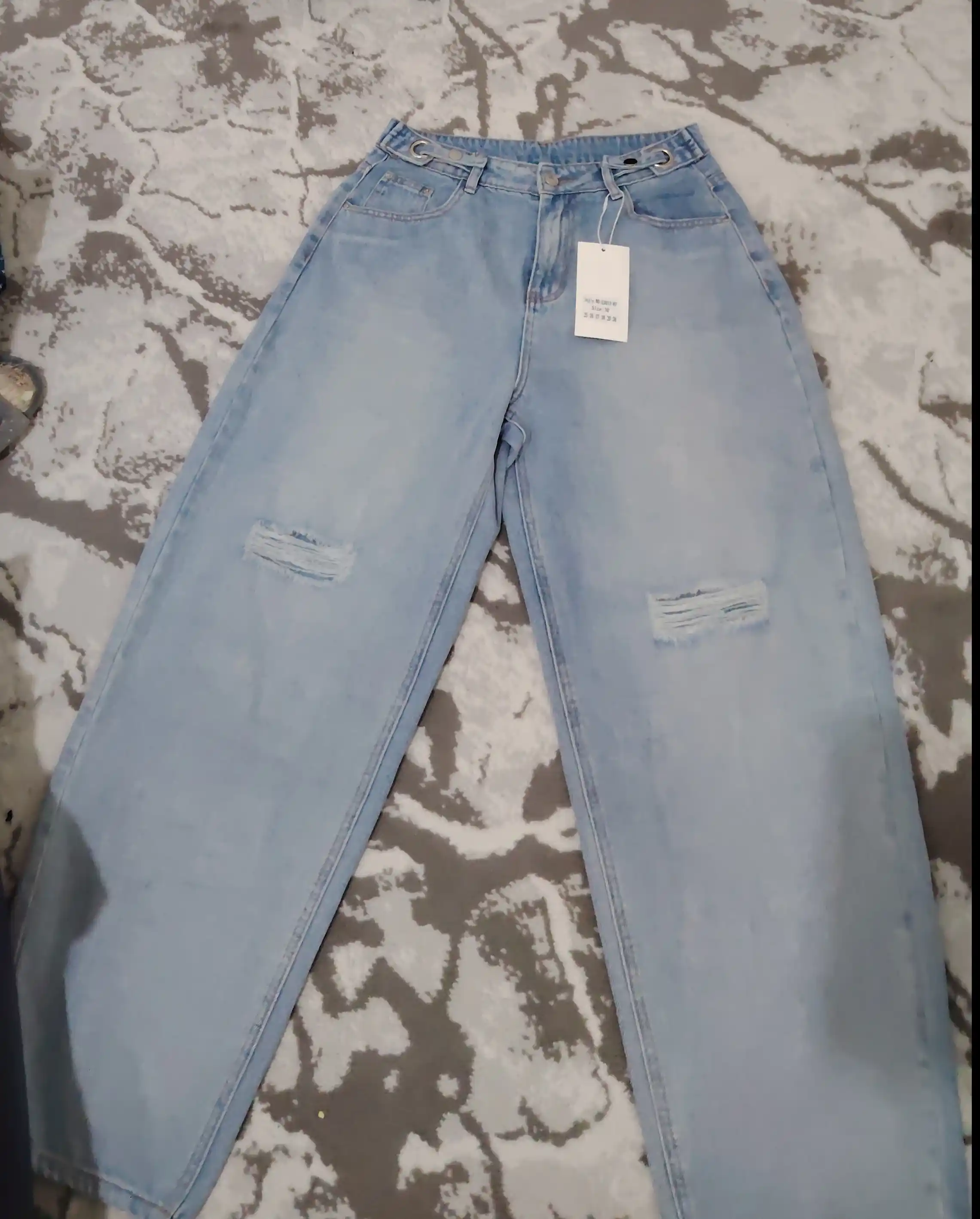 Ayollar uchun tizzasi yirtilgan erkin "Baggy" jinsi shimlari