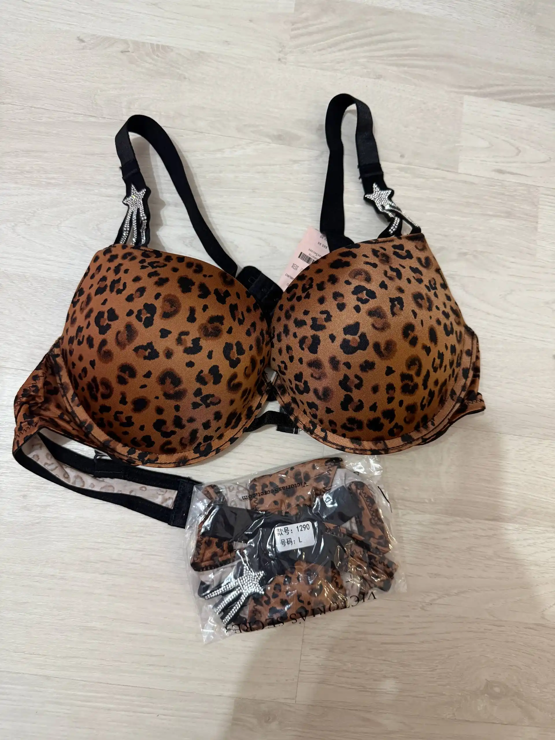 Ayollar ichki kiyimlari to‘plami, to‘rli, Victoria`s Secret, B va C chashka