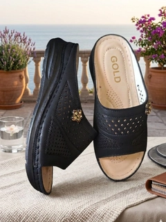 Qora