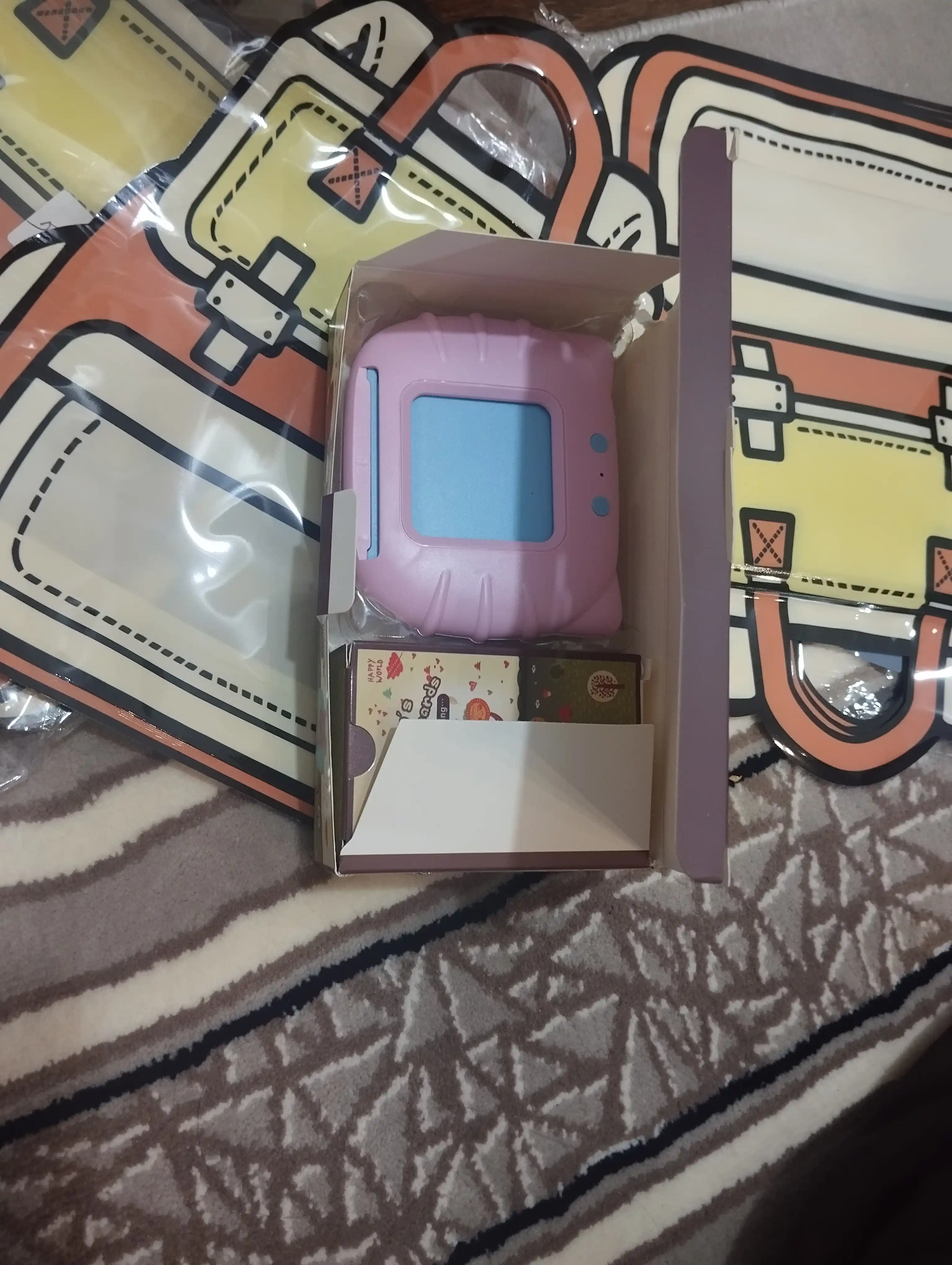 Maktab va bog‘cha uchun sovg‘a paketlari — shirinlik va pechenyelar uchun paket. 28x24sm