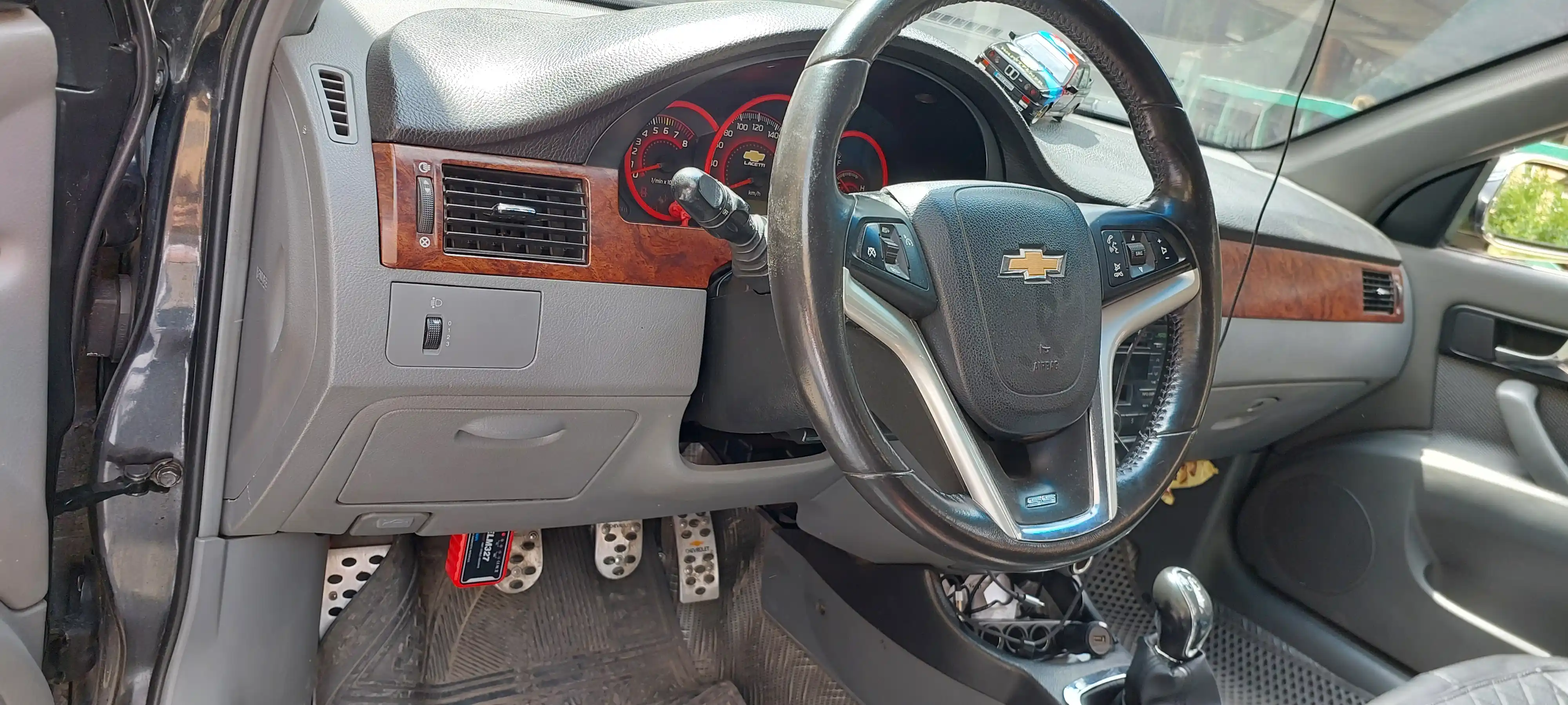 Cканер для диагностики автомобилей ELM327 OBD2 WI-FI v1.5 чип PIC18F25K80, автосканер
