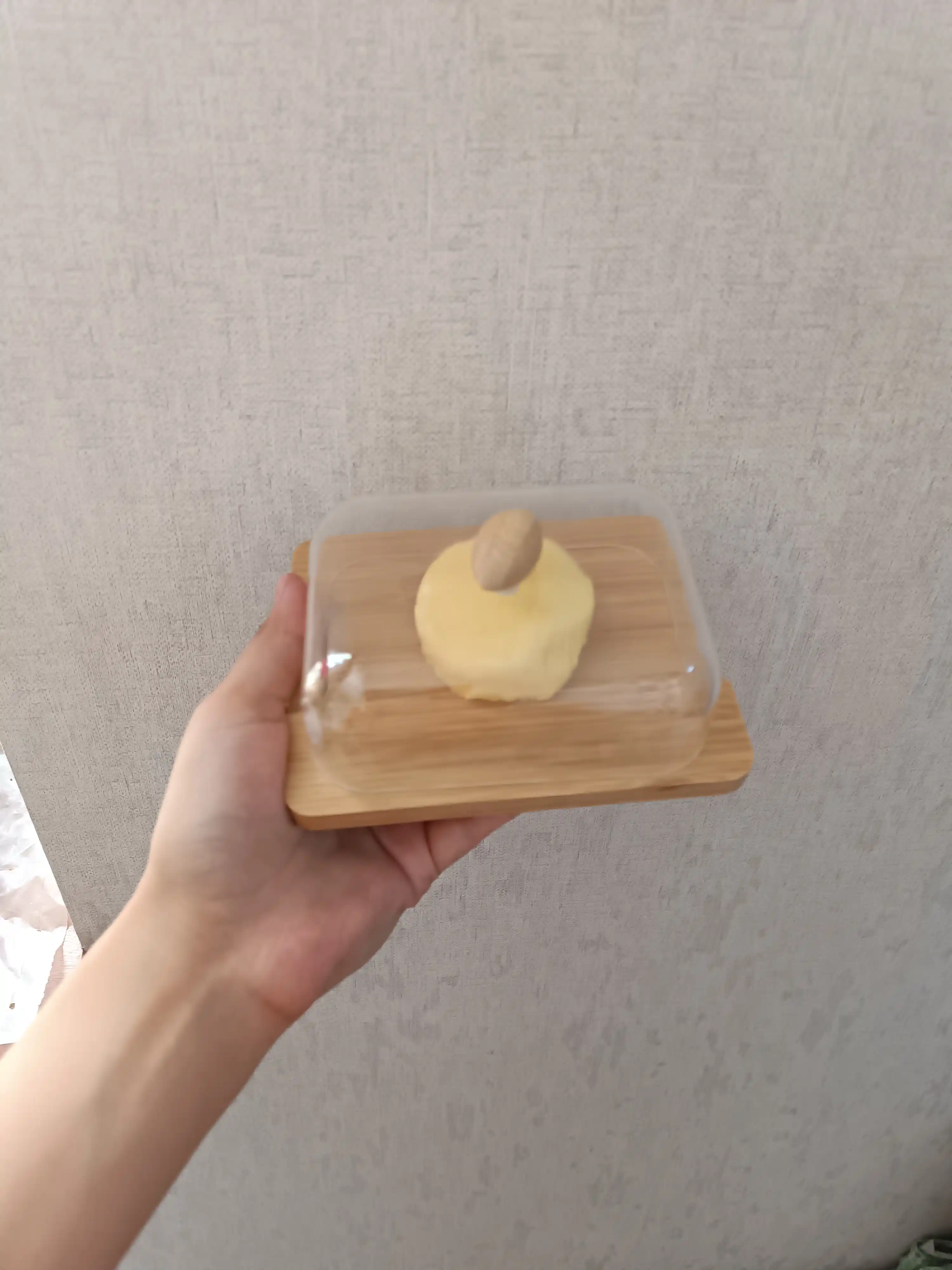 Масленка из бамбука и пластика