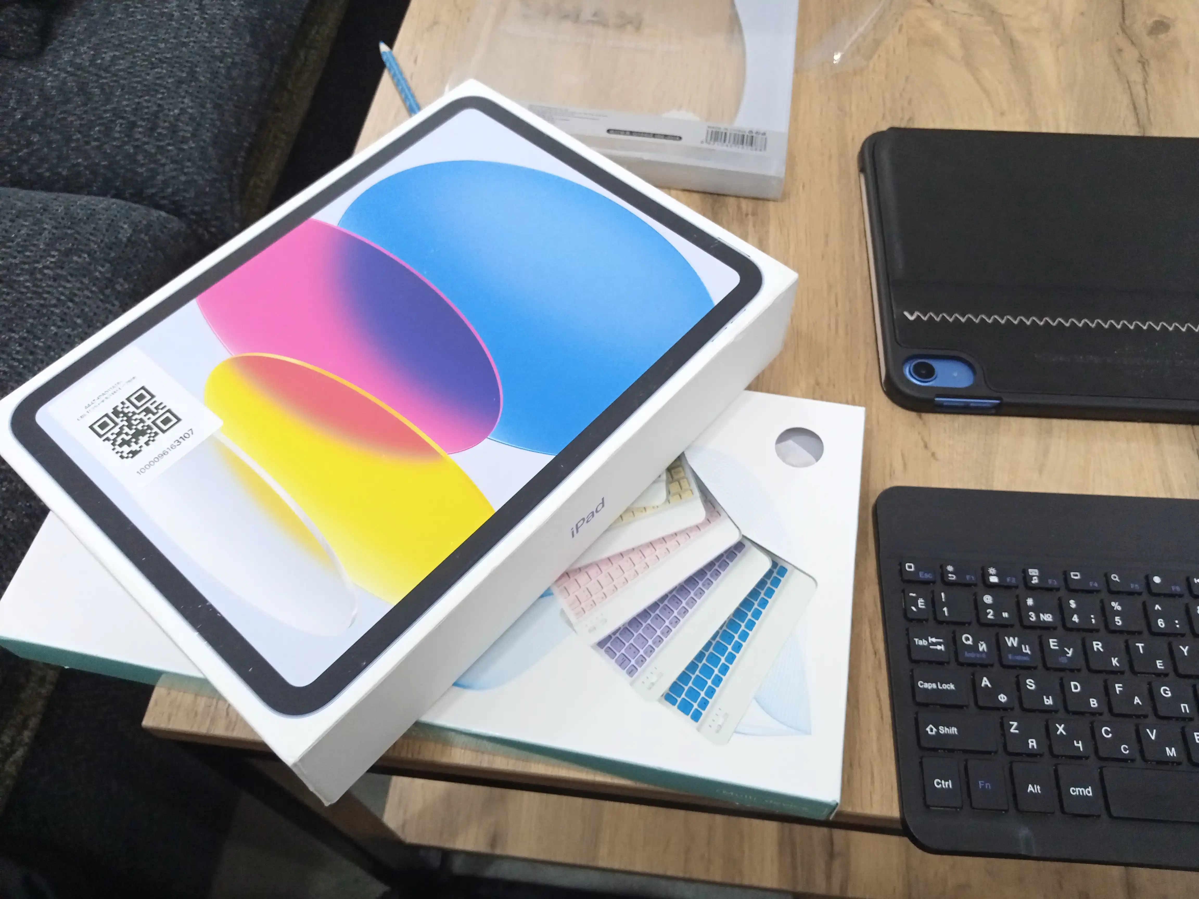 Apple iPad11 A16, чехол и клавиатура, 11 дюймов, 12 МП 4K, 128/256 ГБ, гарантия 1 год