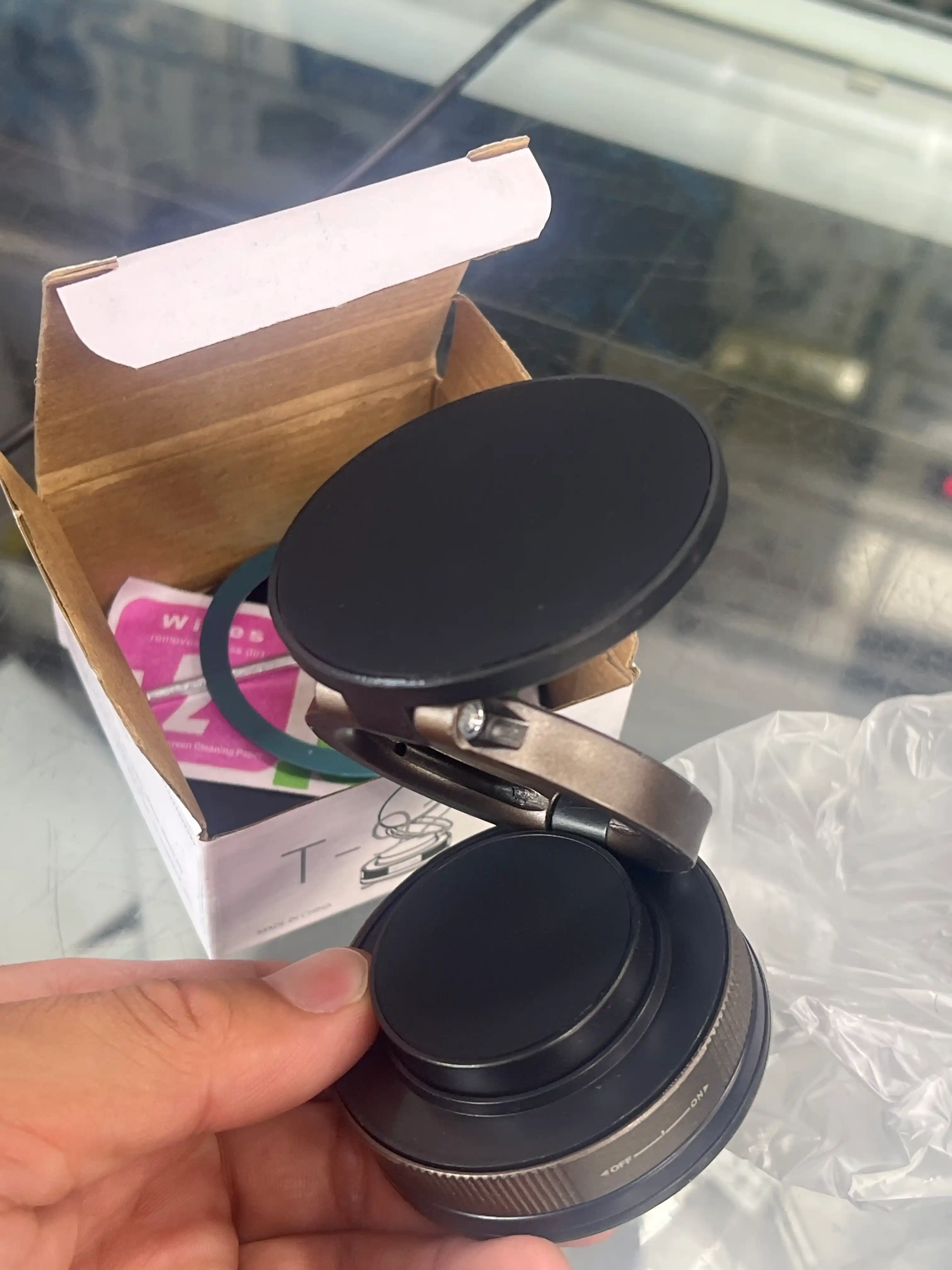 Avtomobil uchun magnit vakumli telefon ushlagichi Magsafe bilan, 360 darajali, prisoskali