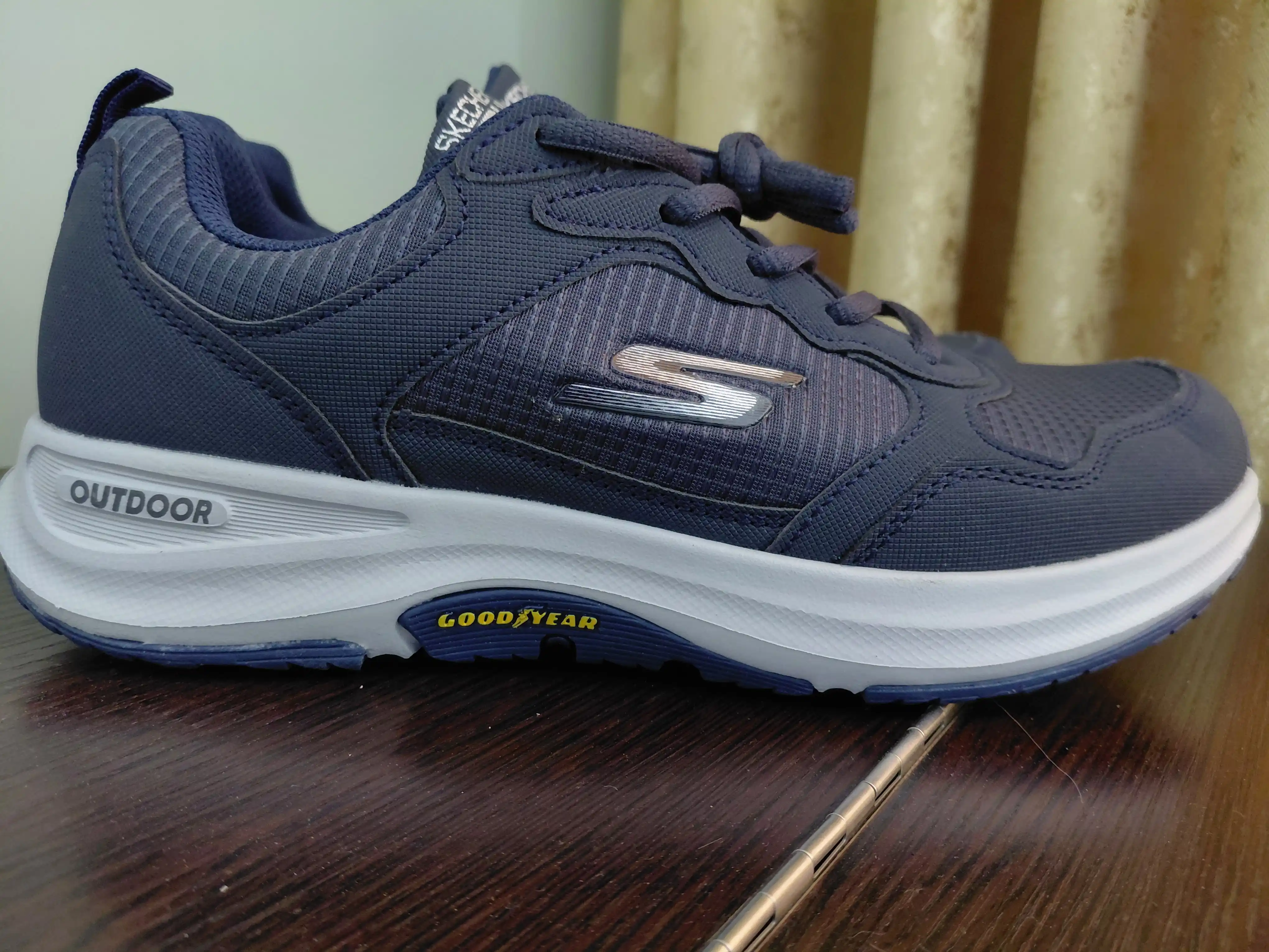 Мужские кроссовки GO RUN