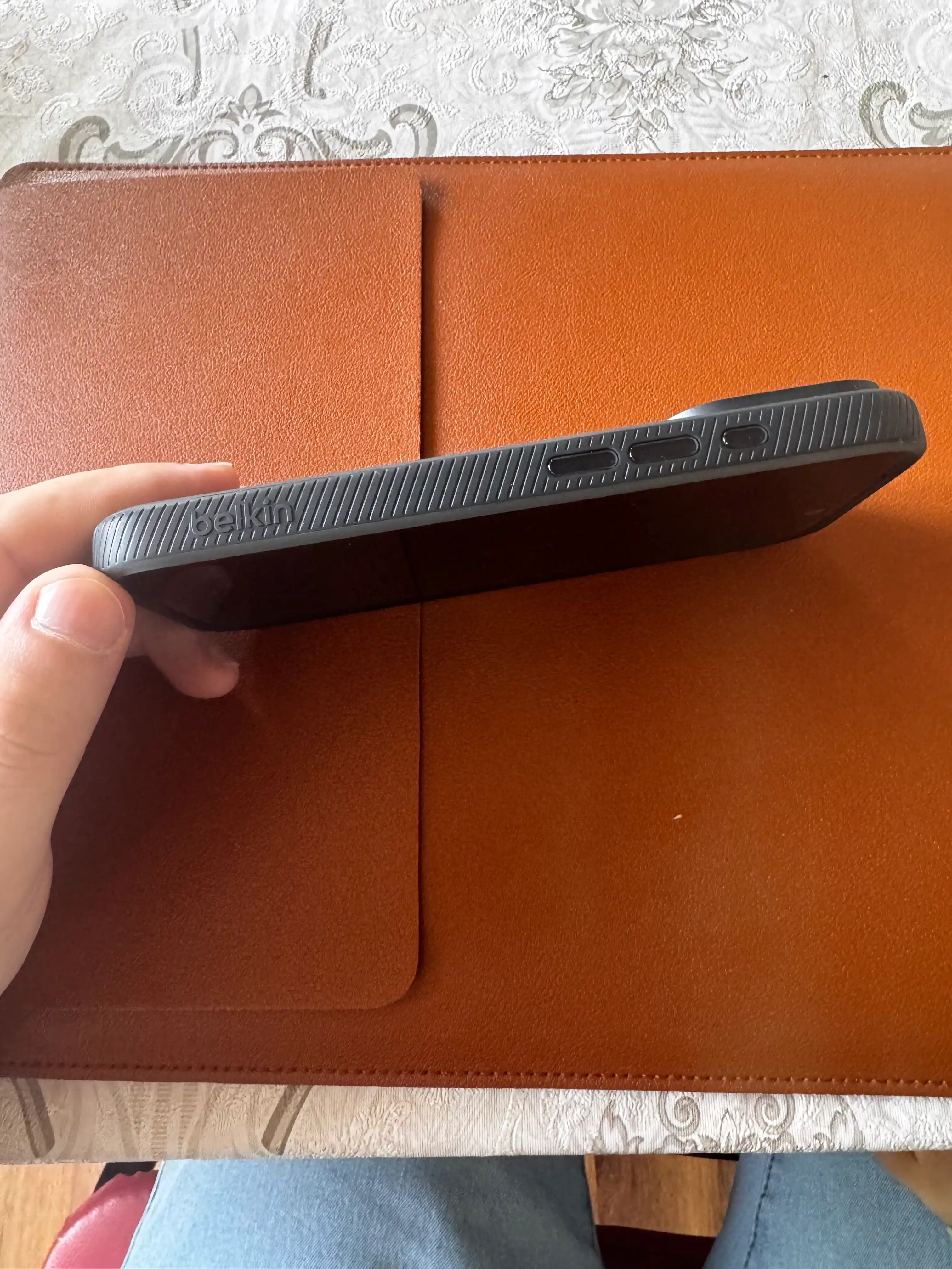 Чехол Belkin SheerForce Grip для iPhone 17 Pro,17ProMax, противоскользящий, полупрозрачный