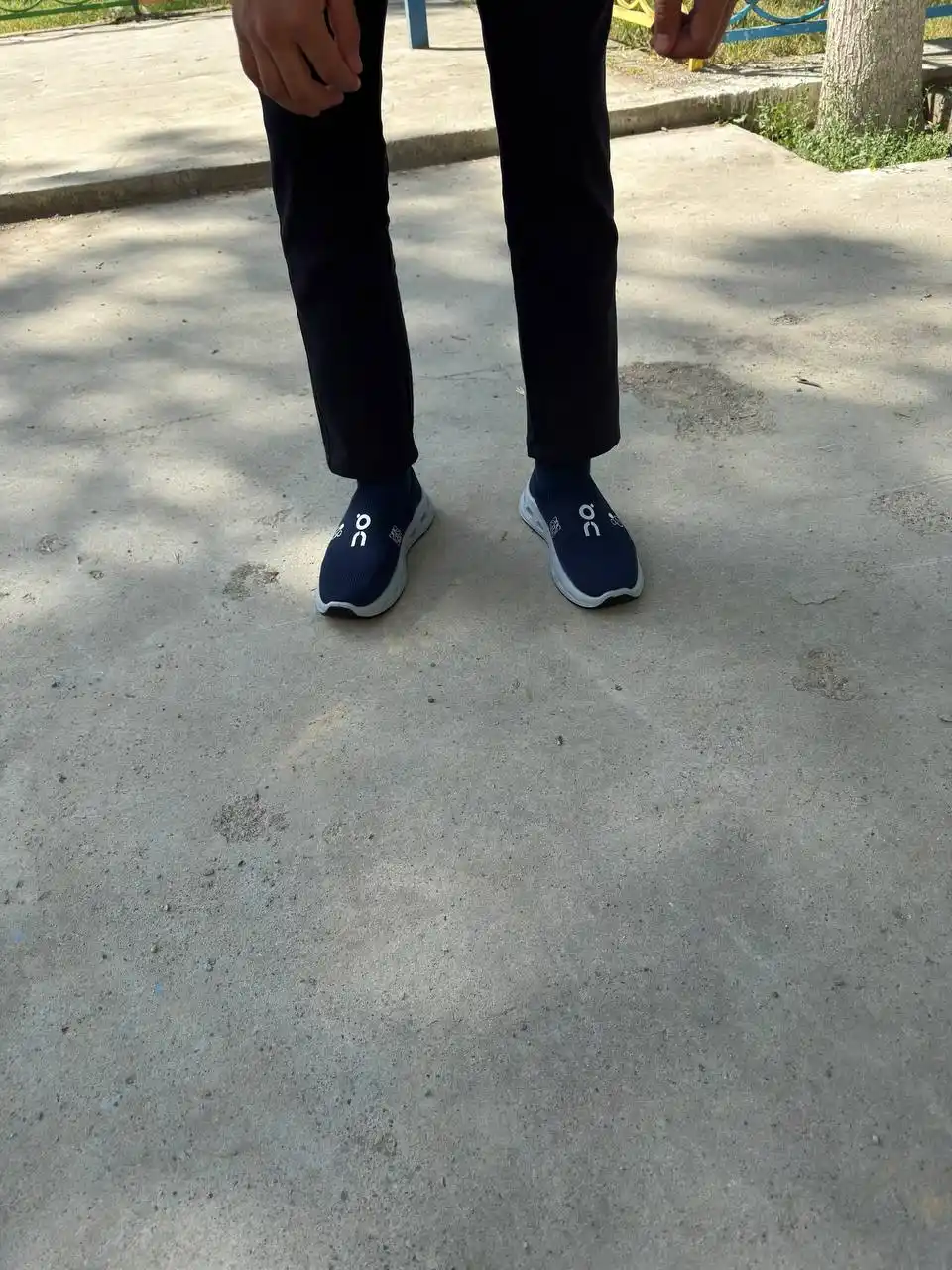 Erkaklar uchun yozgi krossovkalar, ipsiz yengil sliponlar, kundalik sport poyabzali
