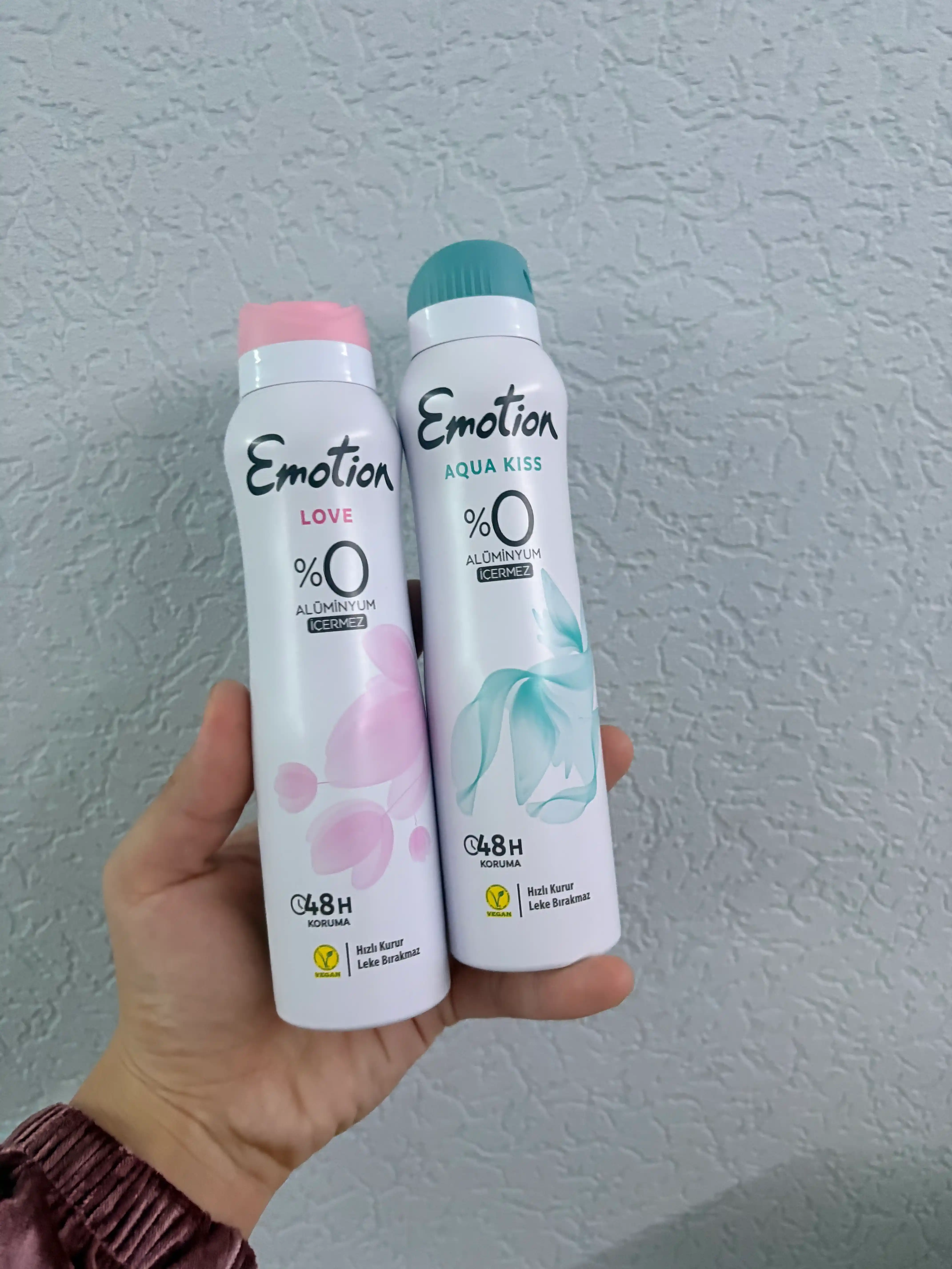 Дезодорант-спрей Emotion Aqua Kiss, 150 мл