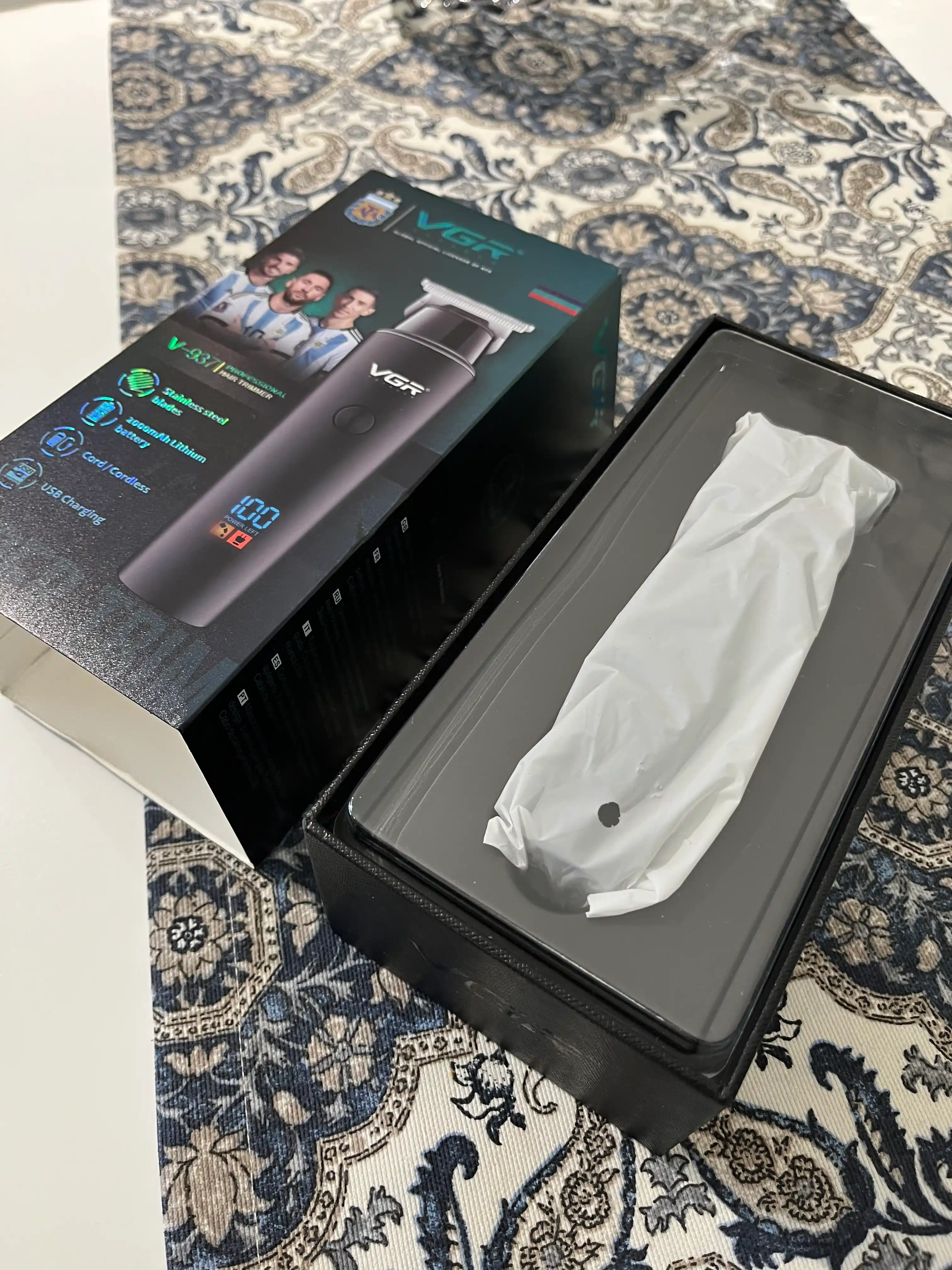 Professional simsiz soch va soqol olish kesish mashinkasi trimmer VGR V-937, LCD displeyli