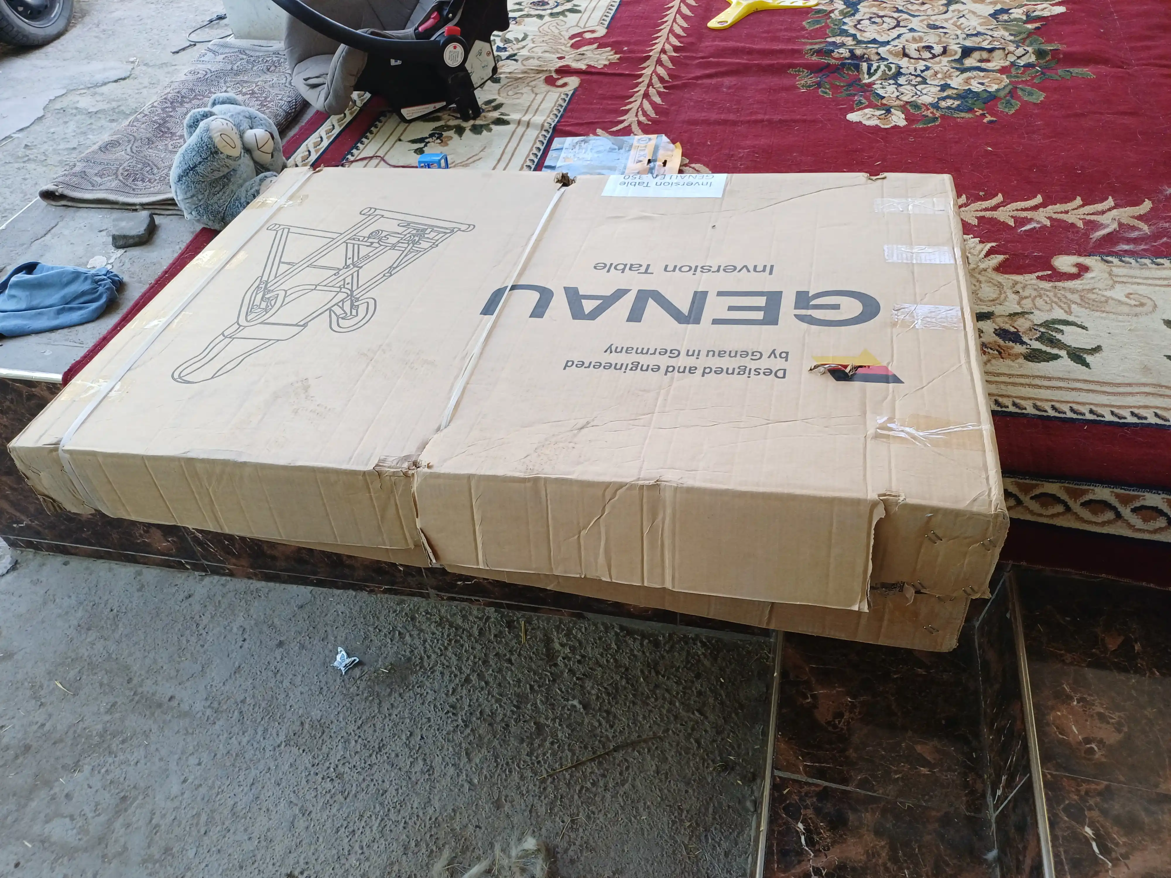 Inversion stoli Genau FitSpine EA-350, qizil, bel og'rig'idan, og'irlik 136 kg gacha