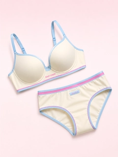 Oqish rang