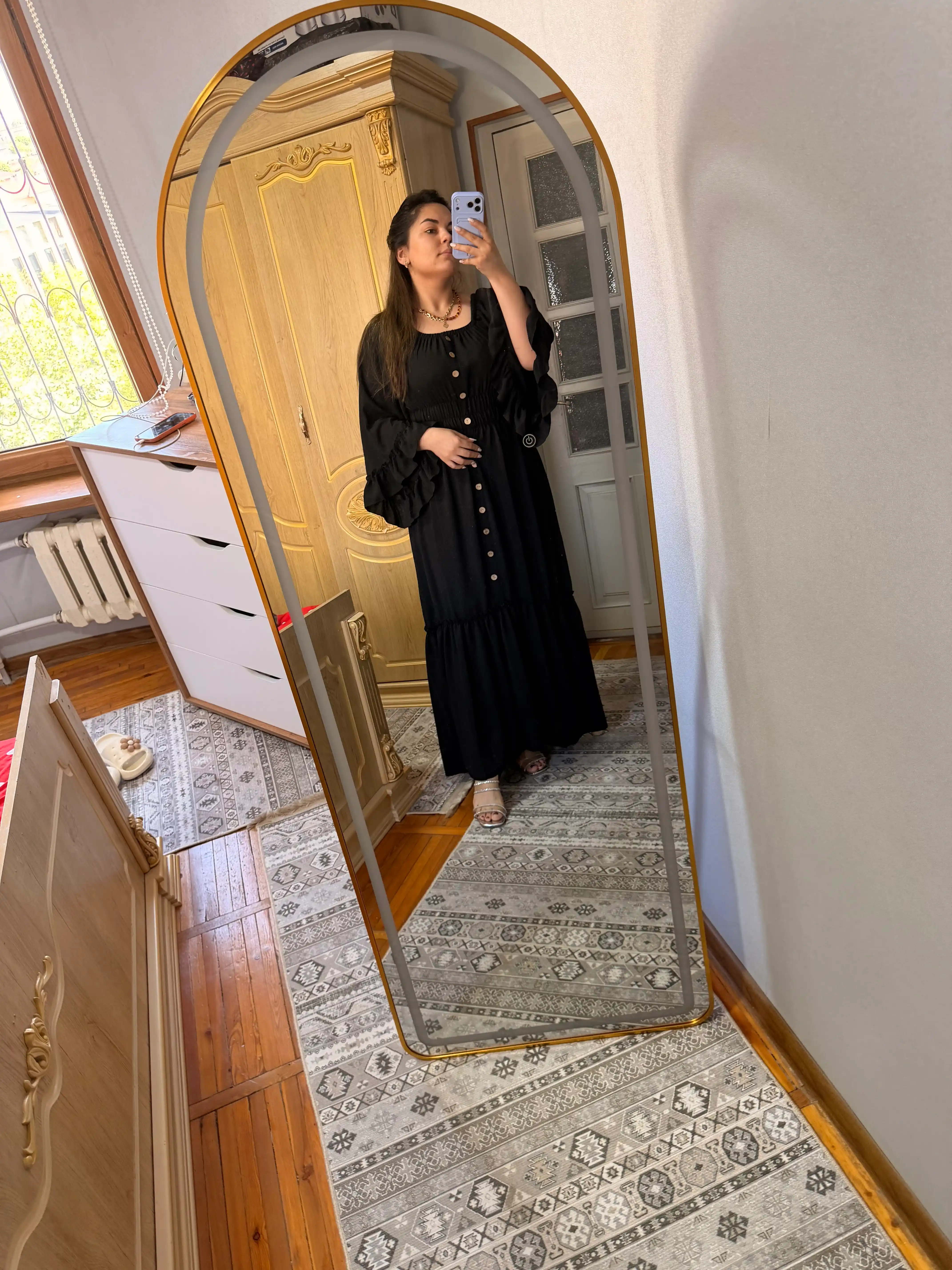 Dehqon ayolning uzun yengli, yengil va havoli libosi S M L XL o‘lchamiga mos keladi