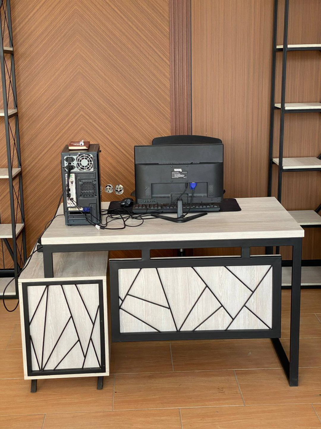Zamonaviy derektor stoli loft stil kompyuter stol shkafli - 