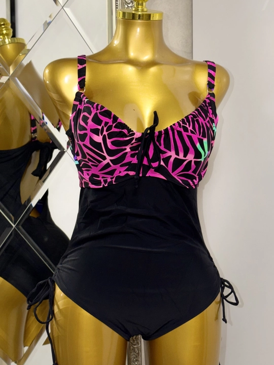 Zamonaviy orqasi ochiq Bikini cho'milish kiyimi