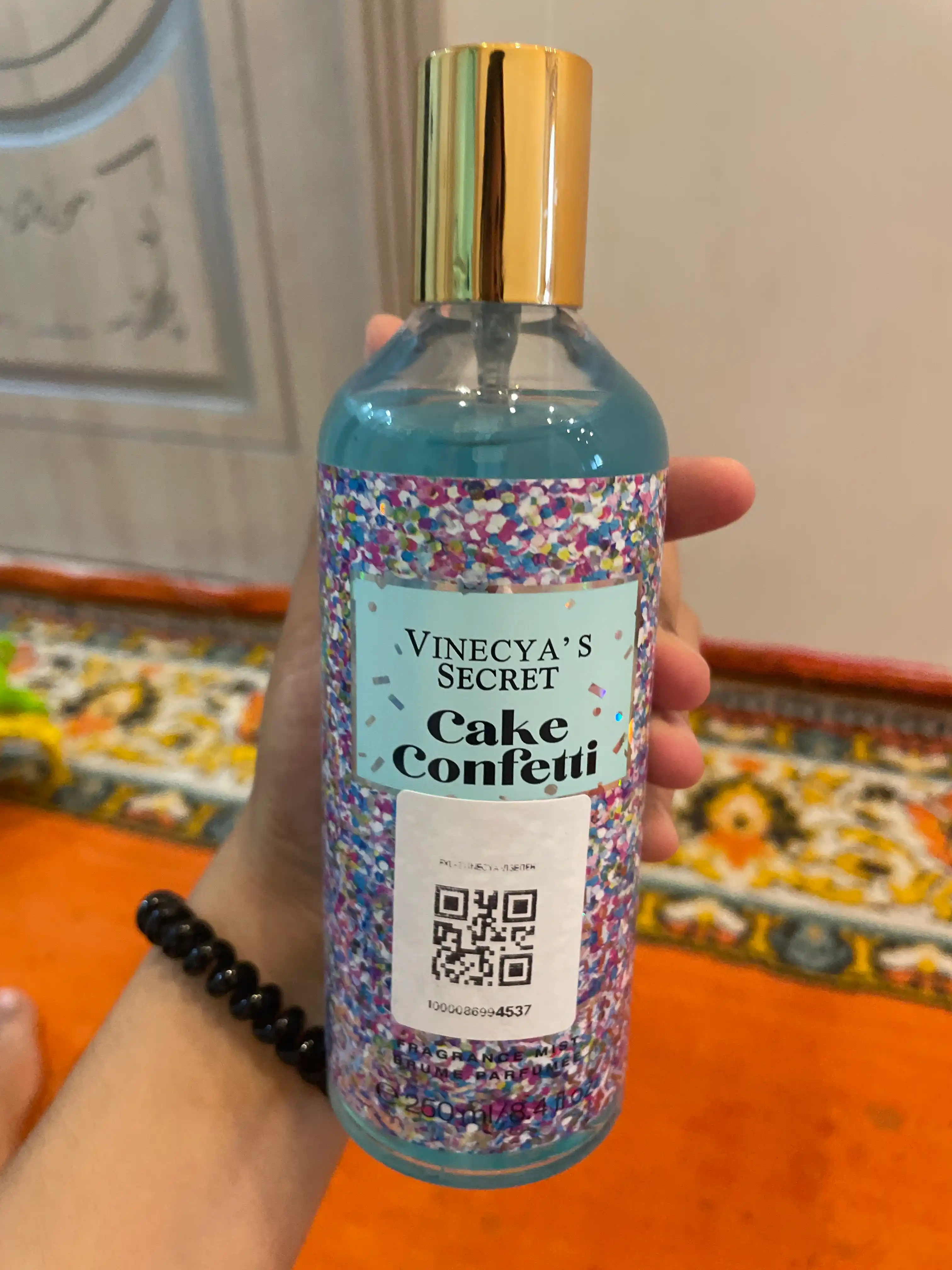 Parfyumlangan tana spreyi suvi Victoria's Secret Spreyi Aqua Kiss Rush, Shimmer, 250 ml