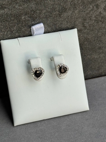 Серьги из серебра 925 пробы с фианитами в форме сердца