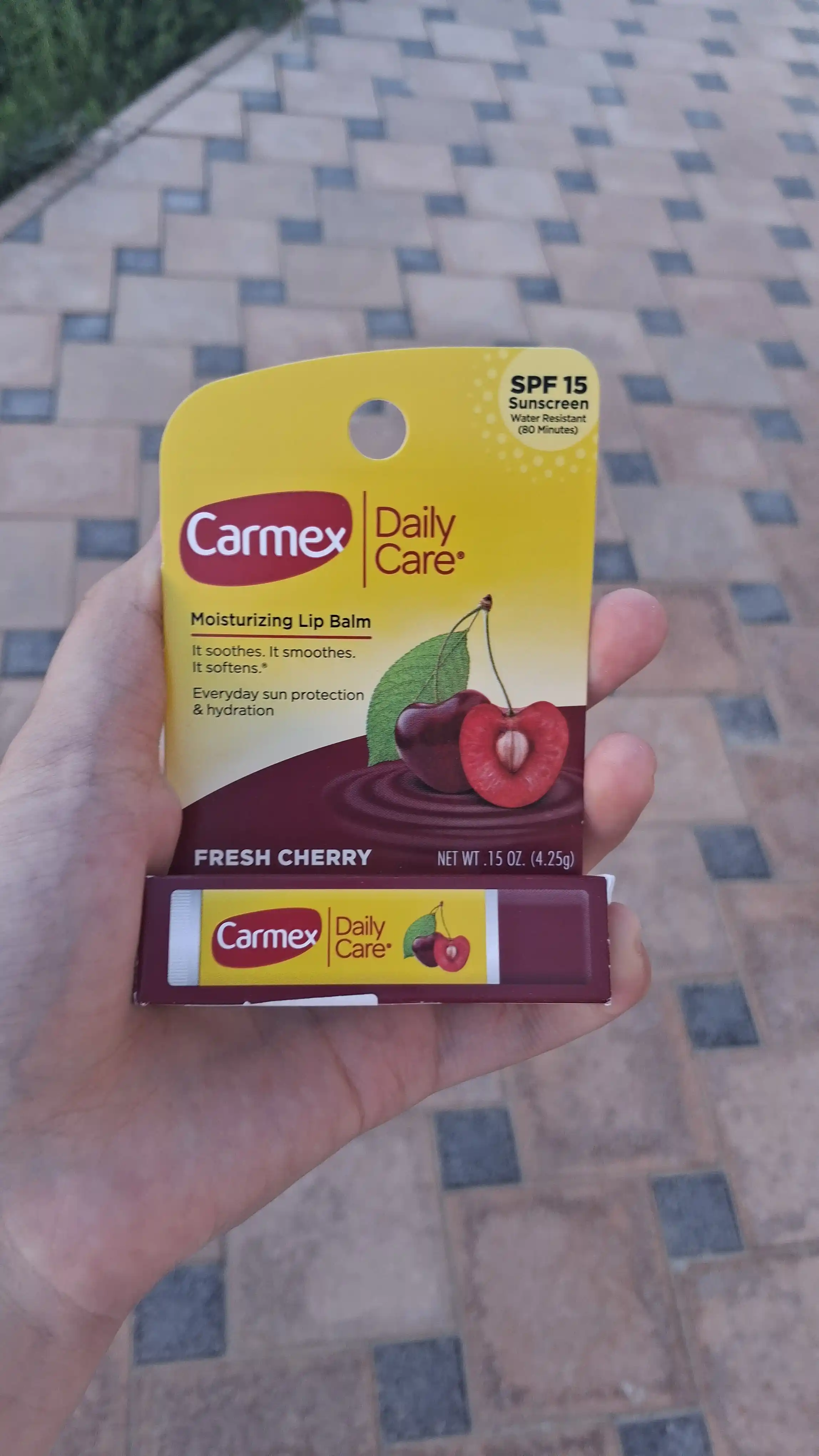 Бальзам для губ Carmex Tyubik, SPF 15, вишня