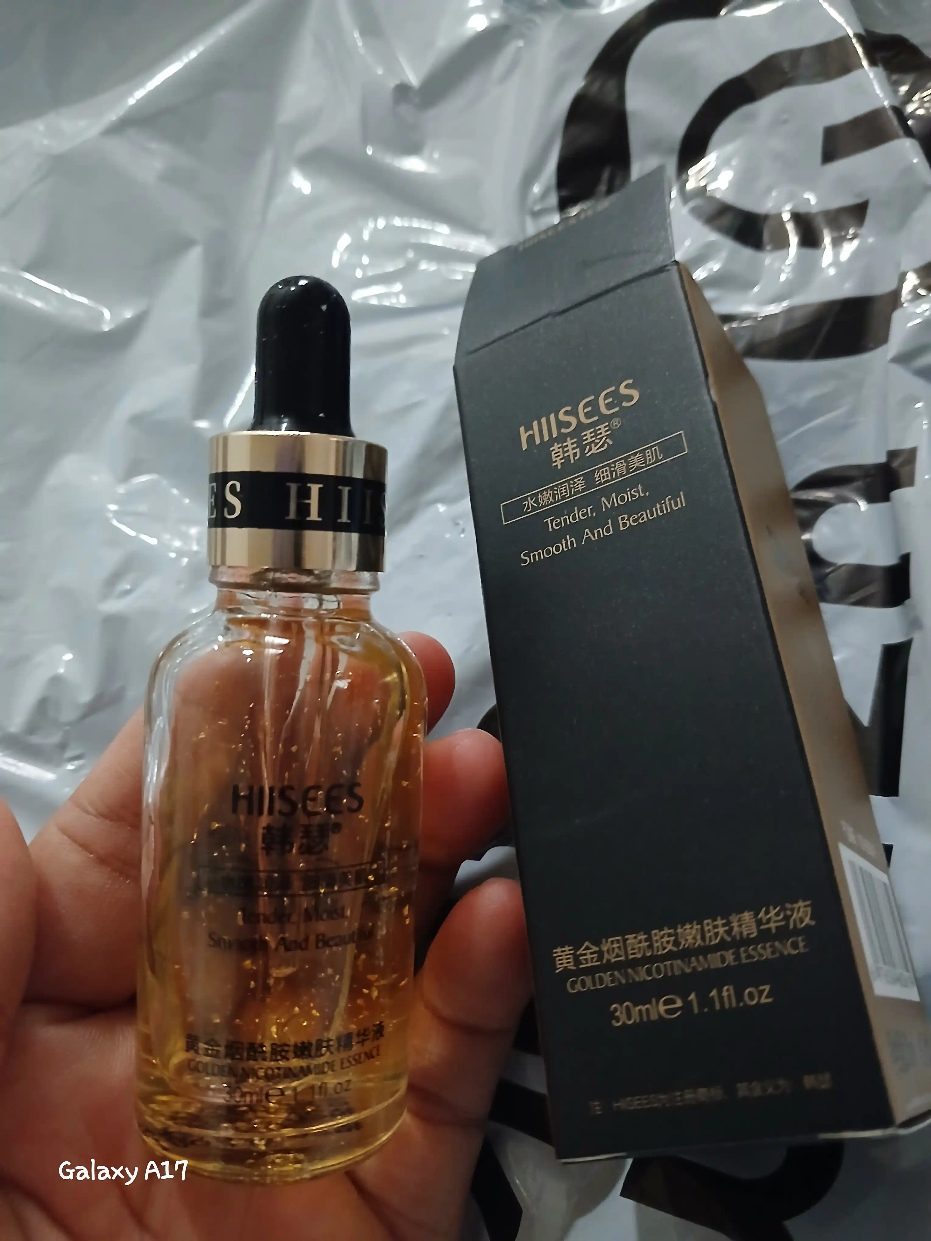 Yuz uchun zardob essensiya Hiisees, niatsinamid bilan, 100 ml