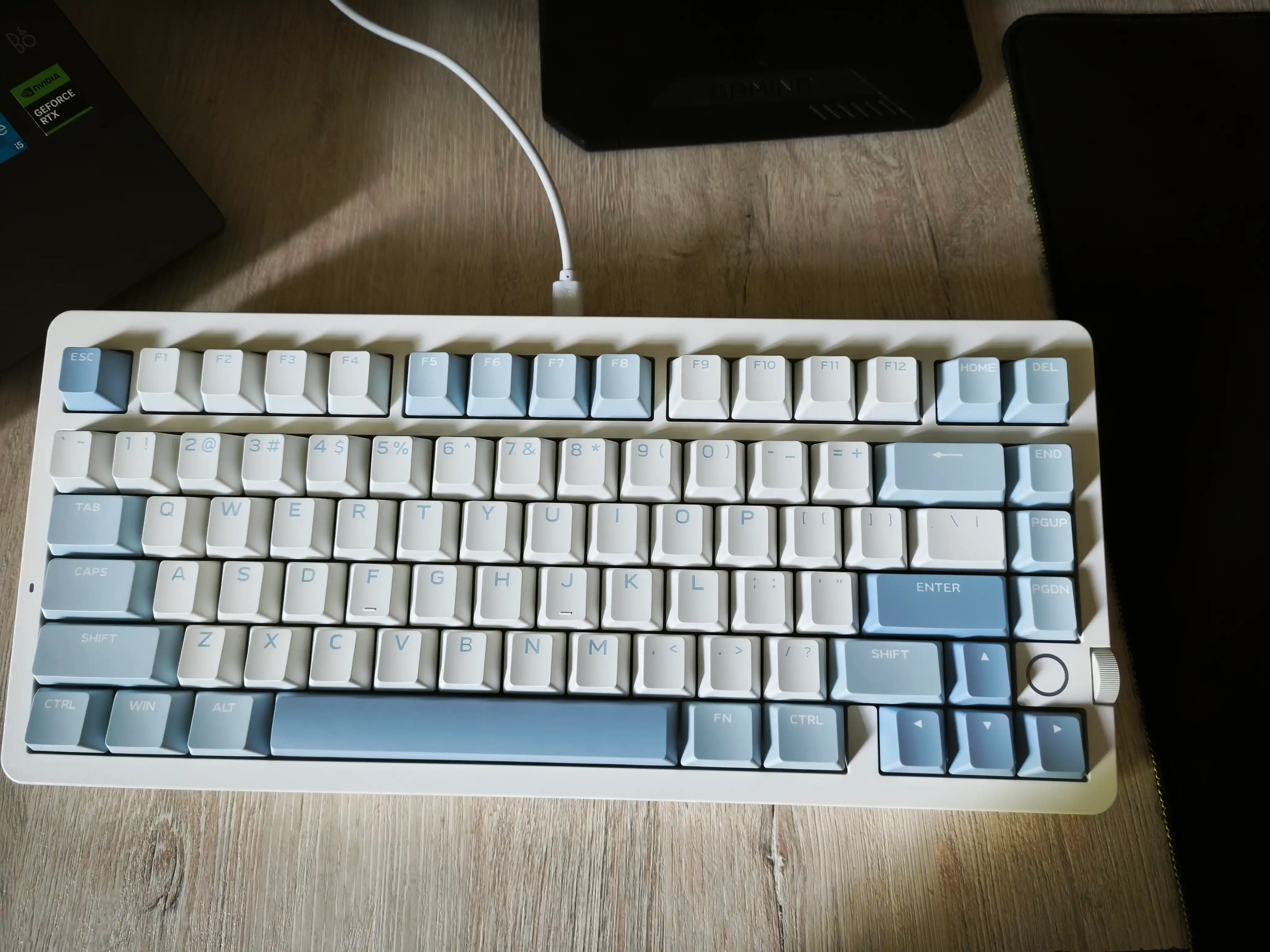 Игровая клавиатура MCHOSE G75, белая