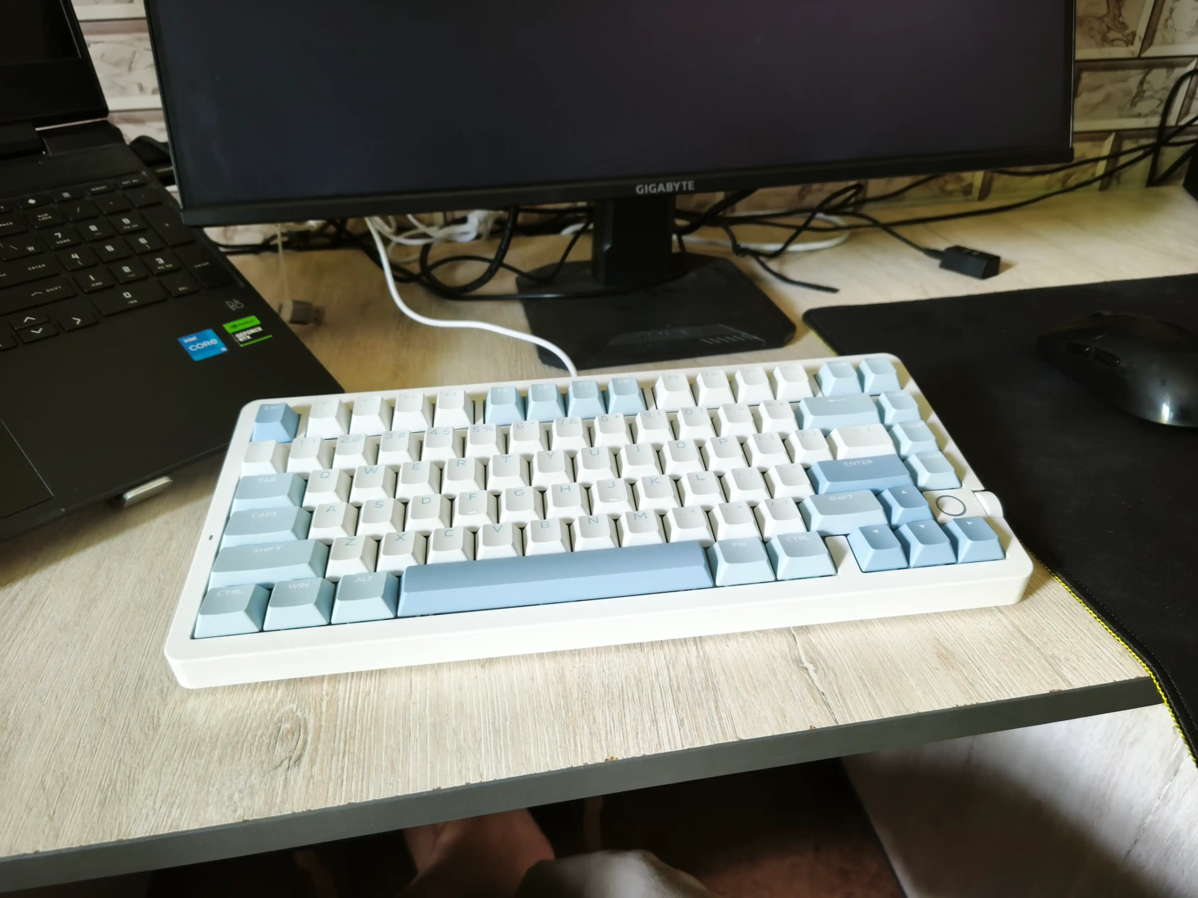 Игровая клавиатура MCHOSE G75, белая