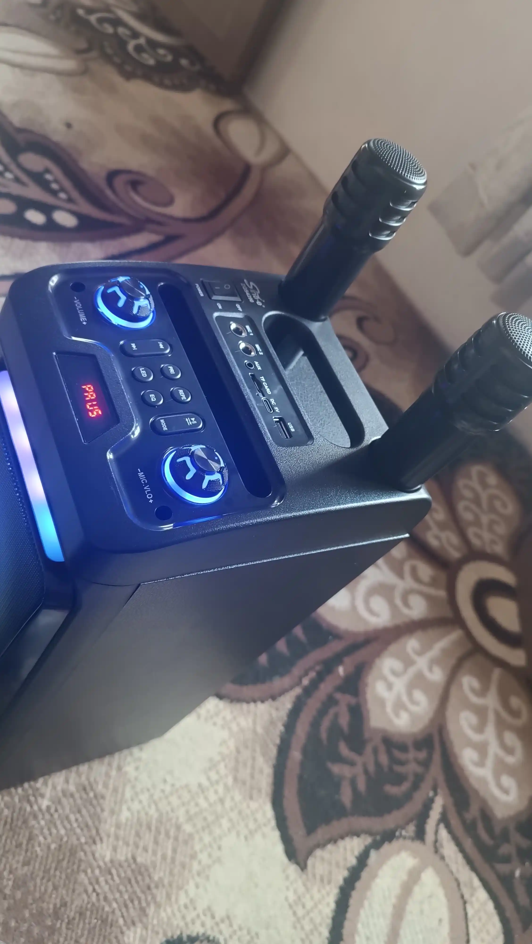Колонка караоке, портативная беспроводная колонка с микрофоном Bluetooth, с пультом