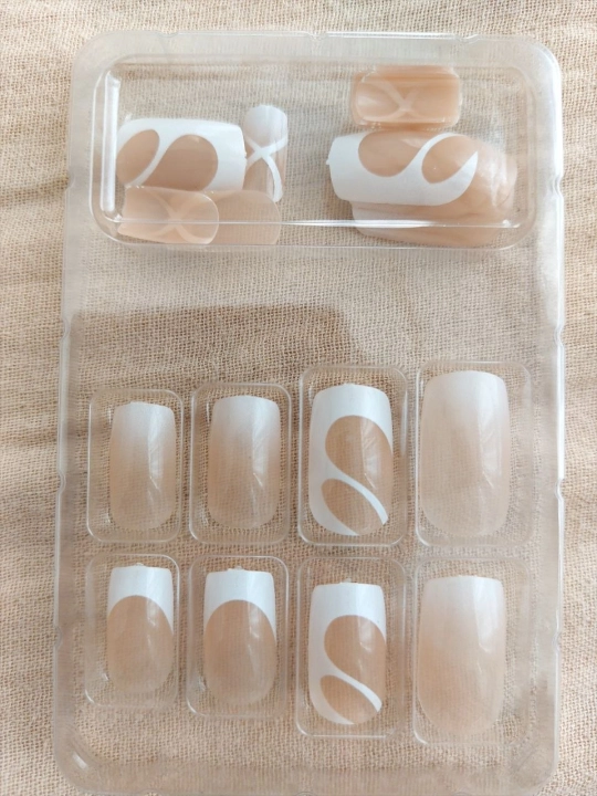 Elegant ulama tirnoqlar, yelim bilan, 24 dona, tabiiy va chiroyli dizayn