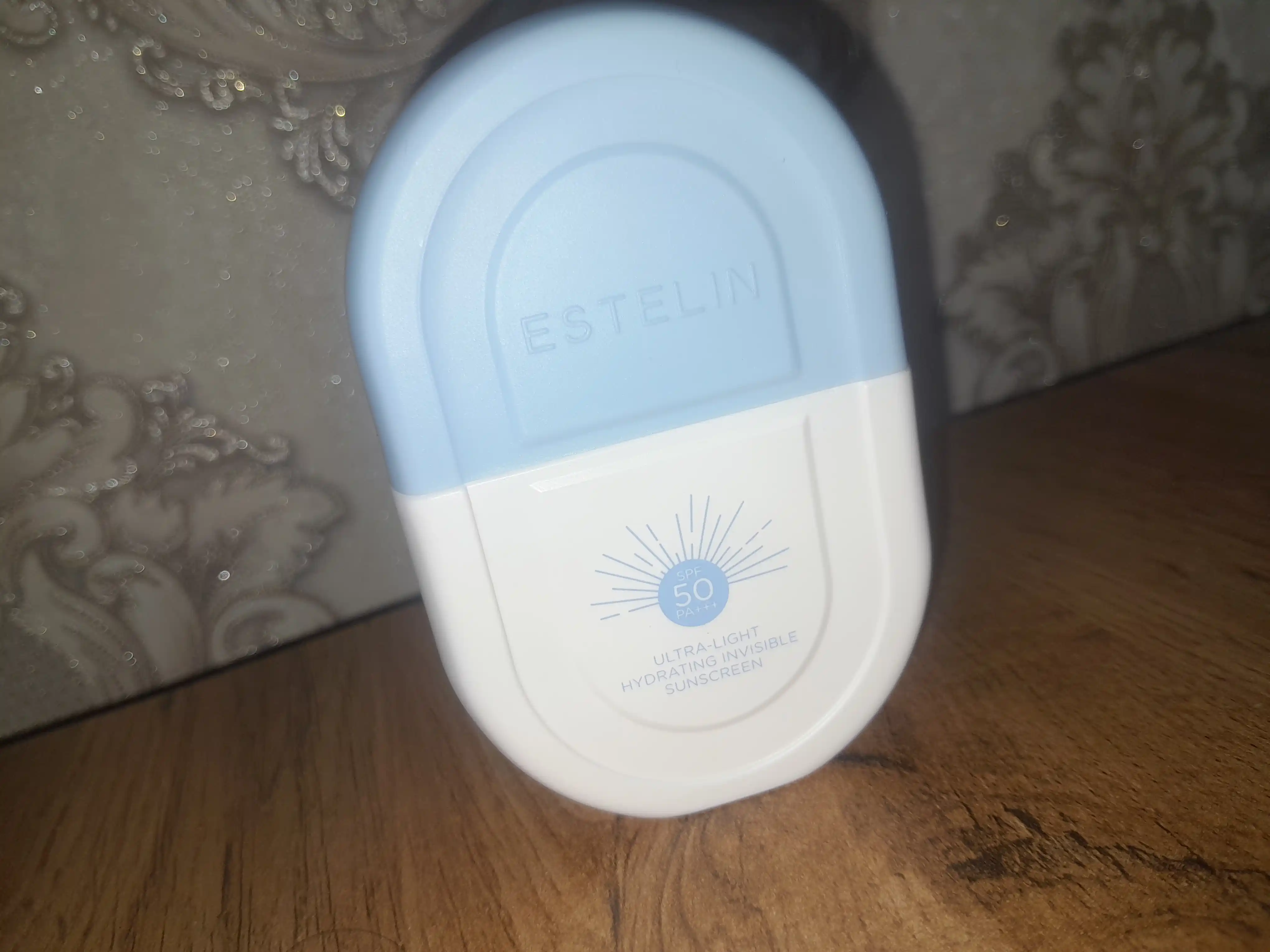 Quyoshdan himoyalovchi krem Estelin, SPF yuz va tana uchun krem, oqartiruvchi 100, 50 g