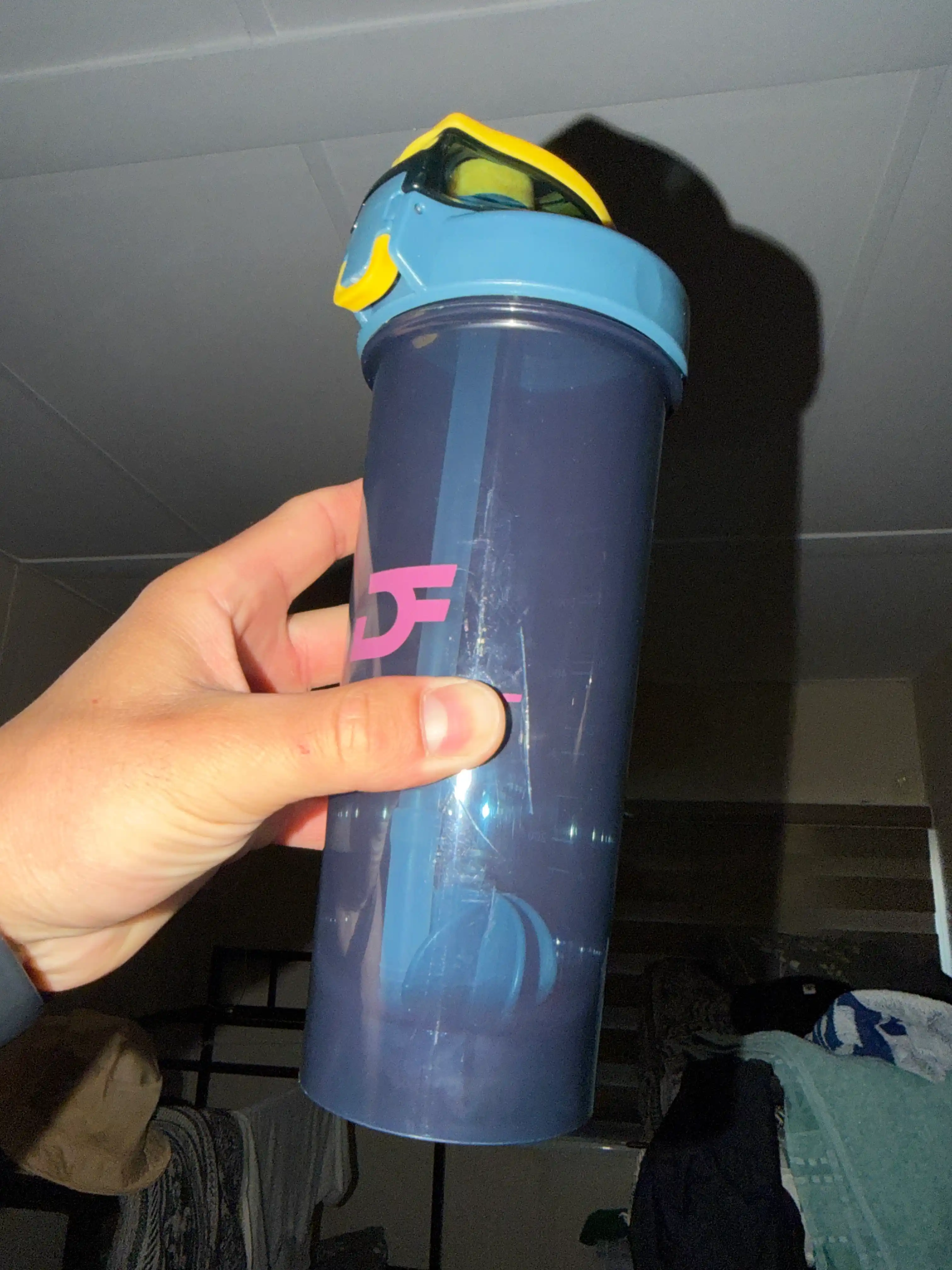 Sheyker, shaker suv shisha, sport idish, geyner, oqsil, protein, 600 ml, uniseks