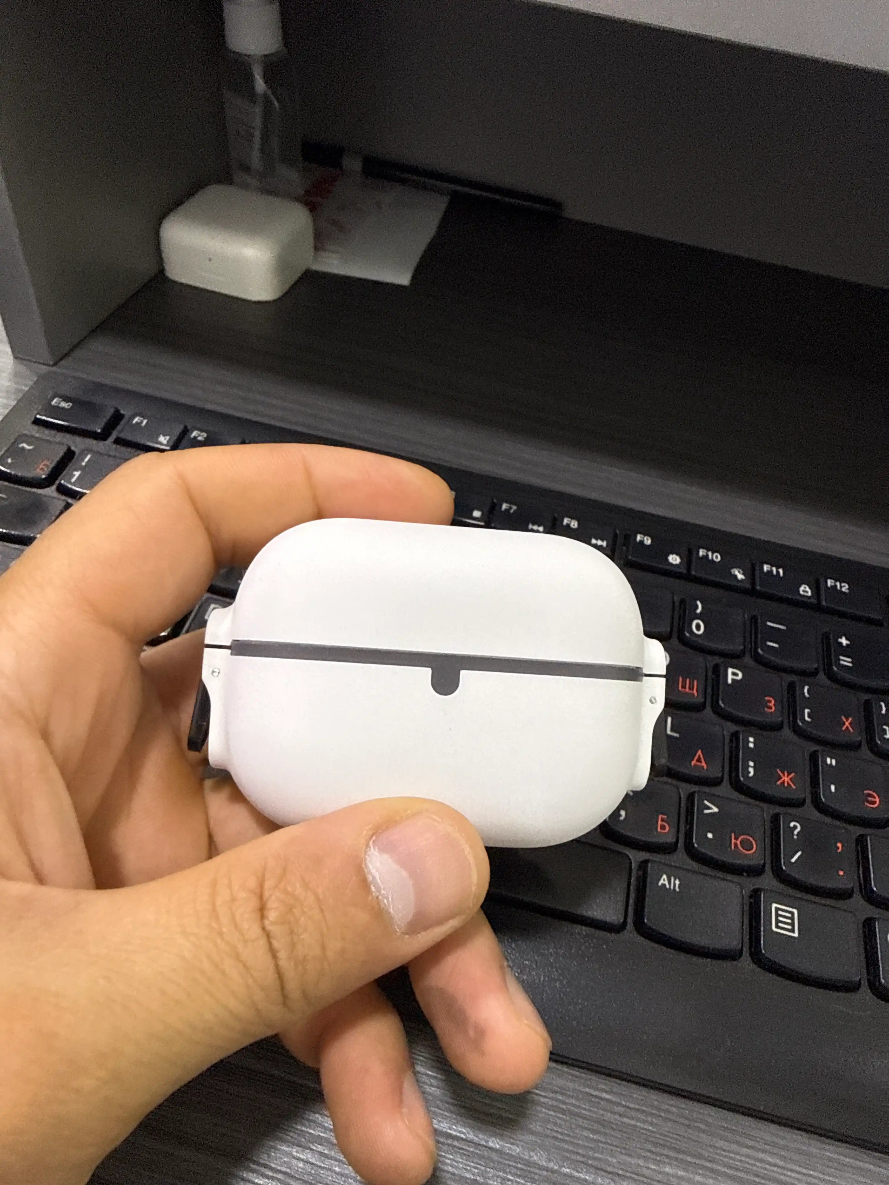 Многоуровневый защитный чехол для наушников AirPods