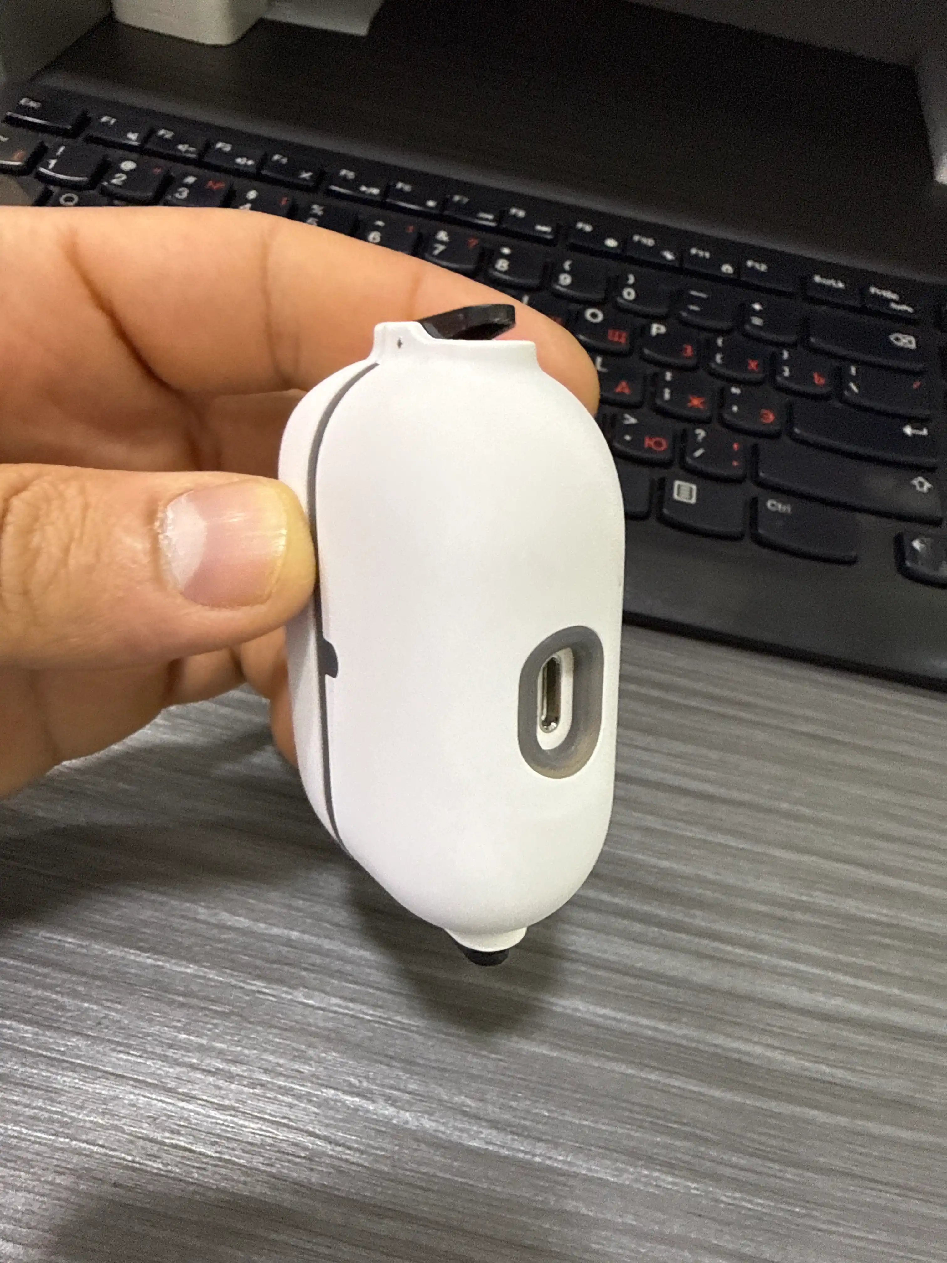 Многоуровневый защитный чехол для наушников AirPods
