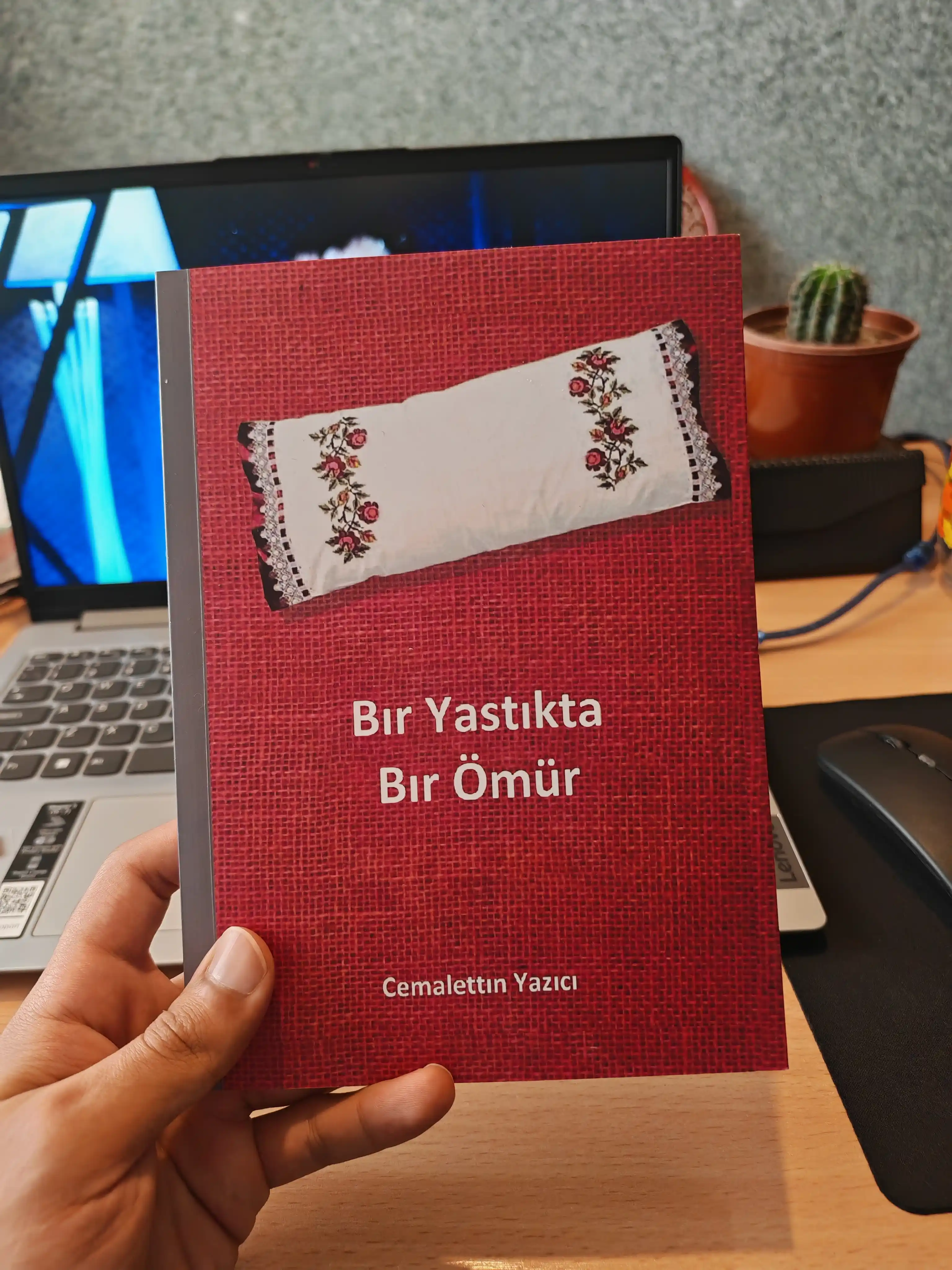 Bir yastikta bir omur. Cemalettin Yazici, книга на турецком языке