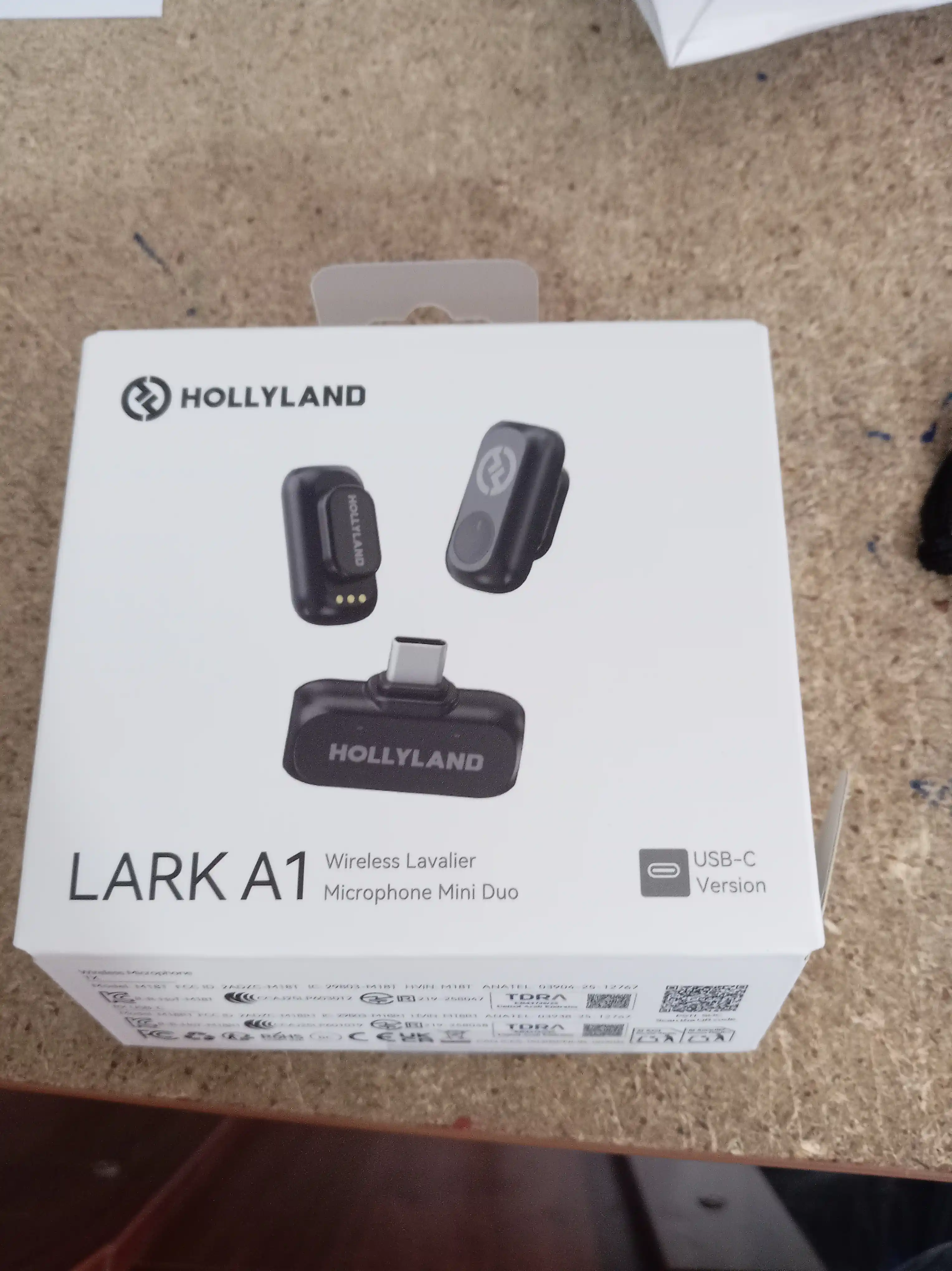 Hollyland LARK A1 Mini Duo USB-C — беспроводной микрофон для смартфонов