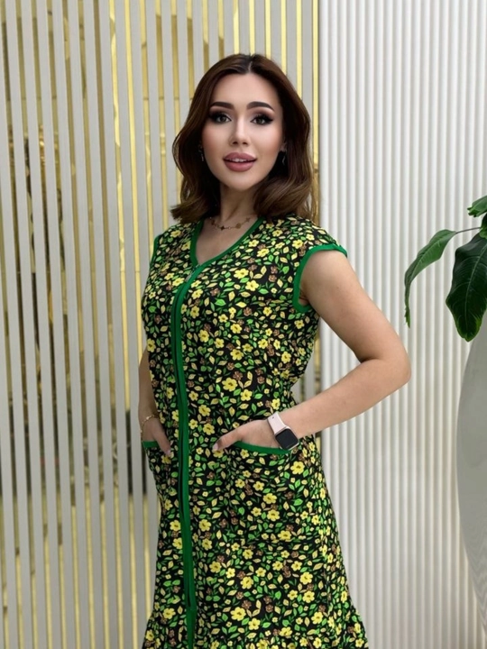 Ayollar uchun yengsiz uy xalati