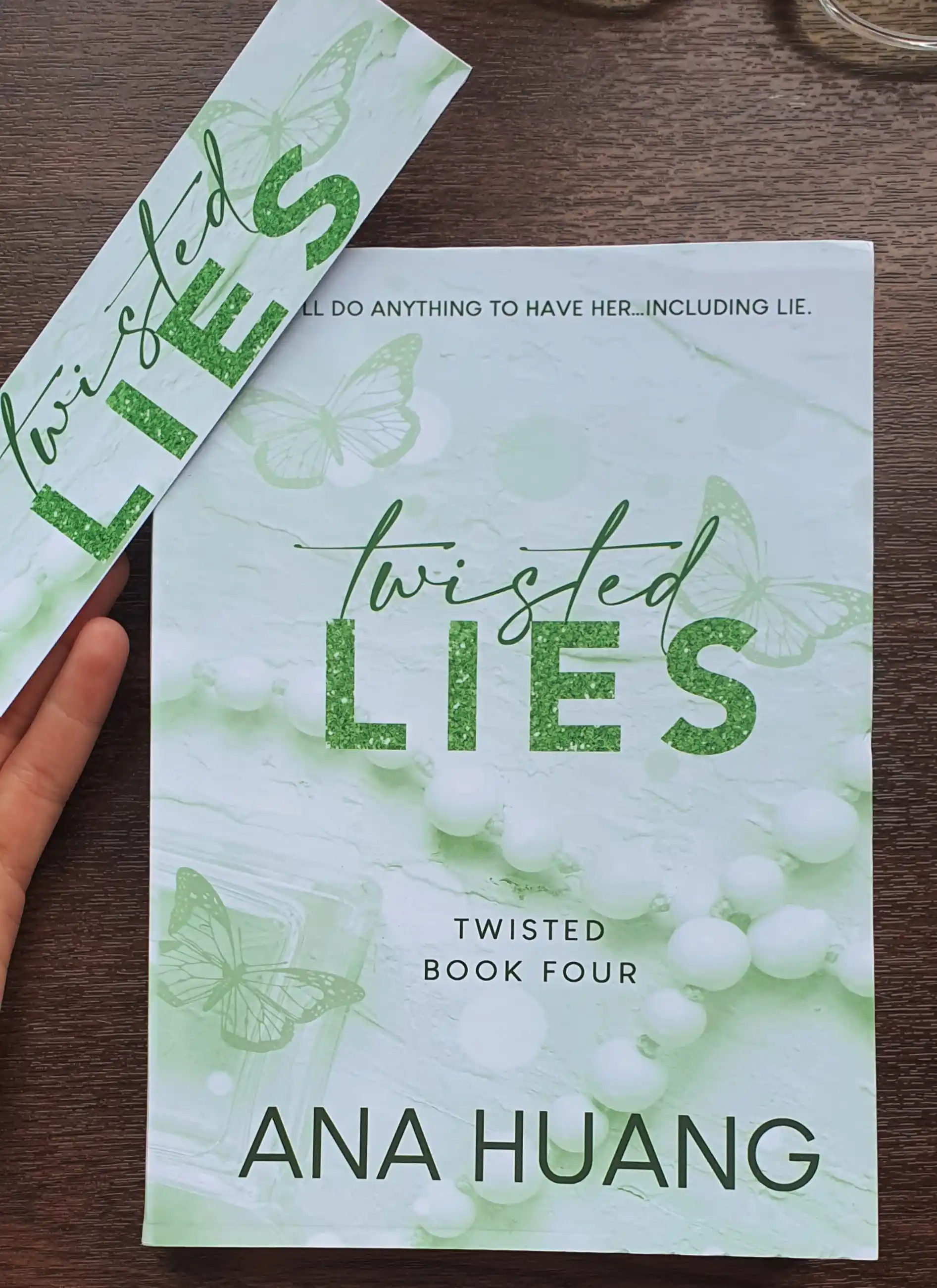 Twisted Love, Twisted Games, Twisted Hate, Twisted Lies, Ana Xuang, на английском