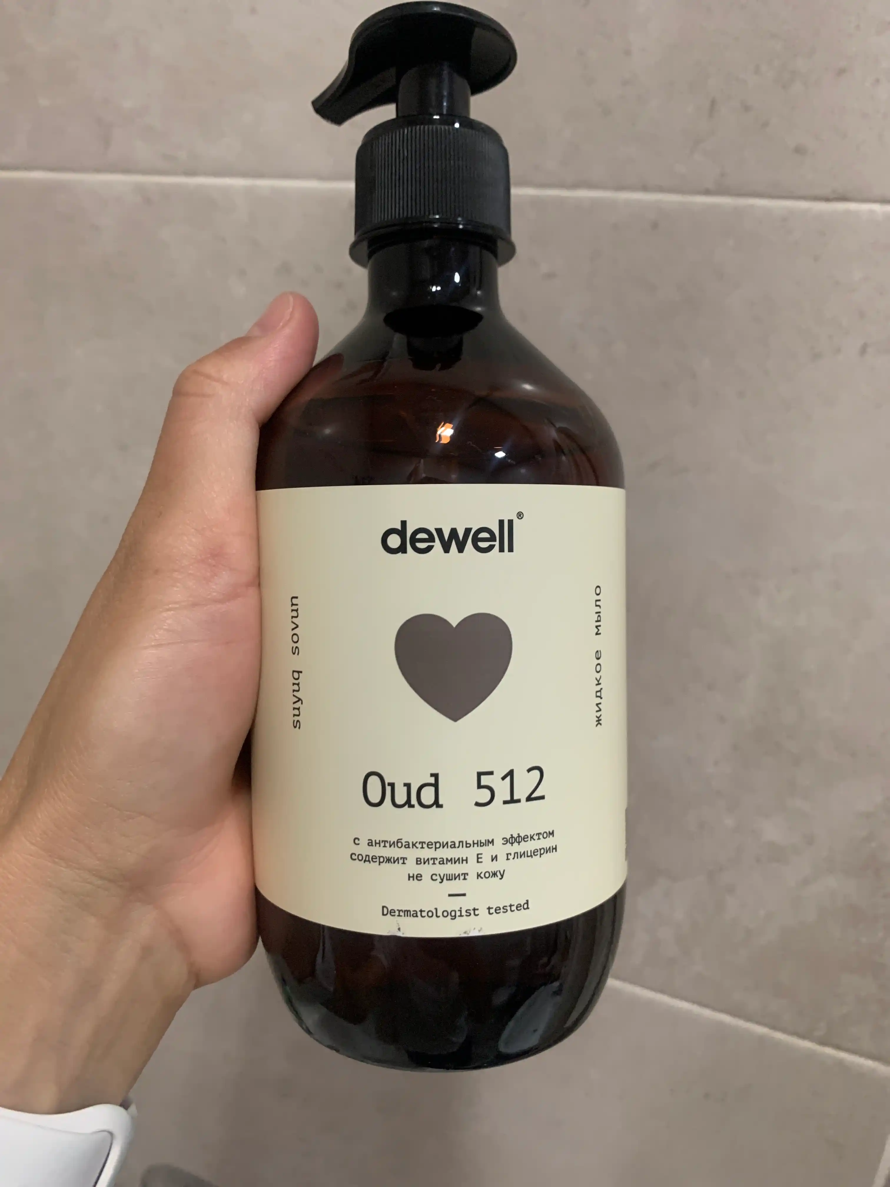 Suyuq sovuni Dewell, Oud 512 aromali, 500 ml