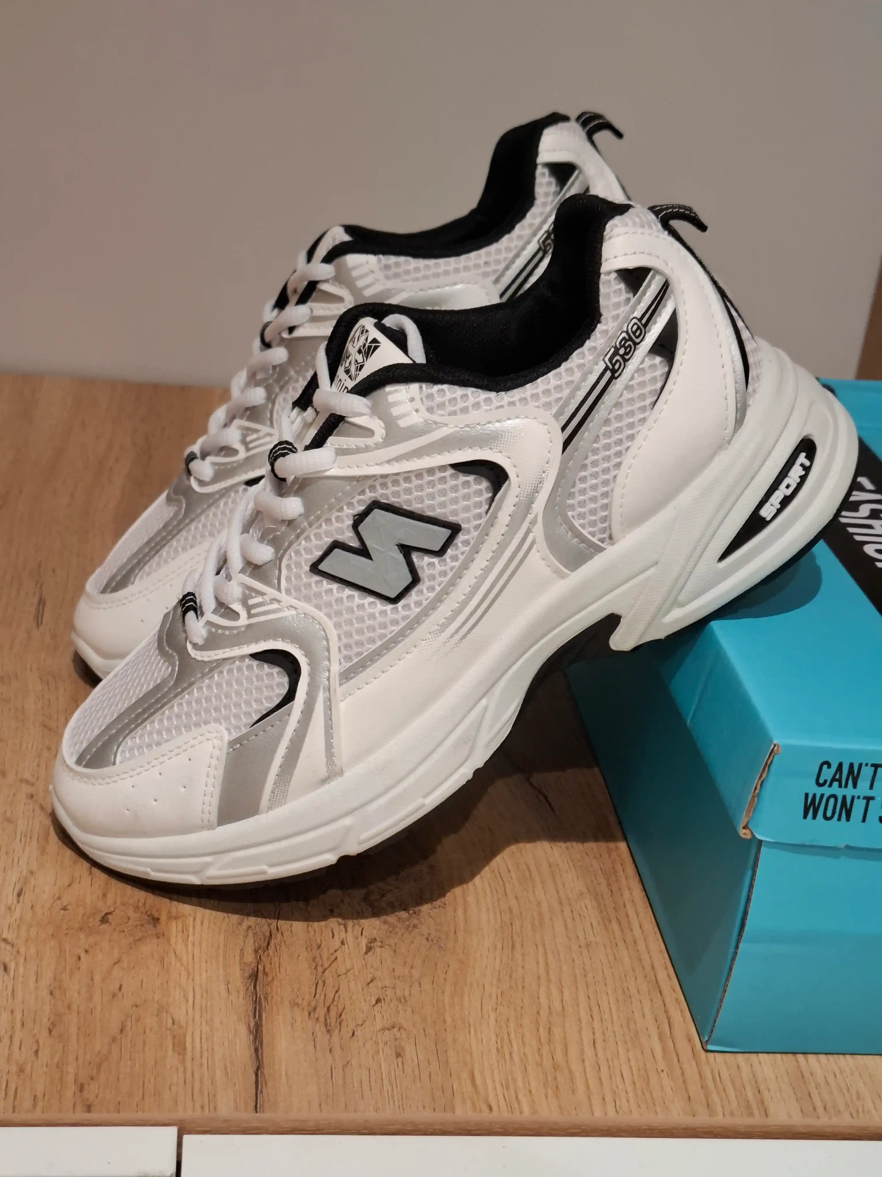 Yugurish va yurish uchun ayollar krossovkasi, nafas oluvchi to‘rli, New Balance, NB 530