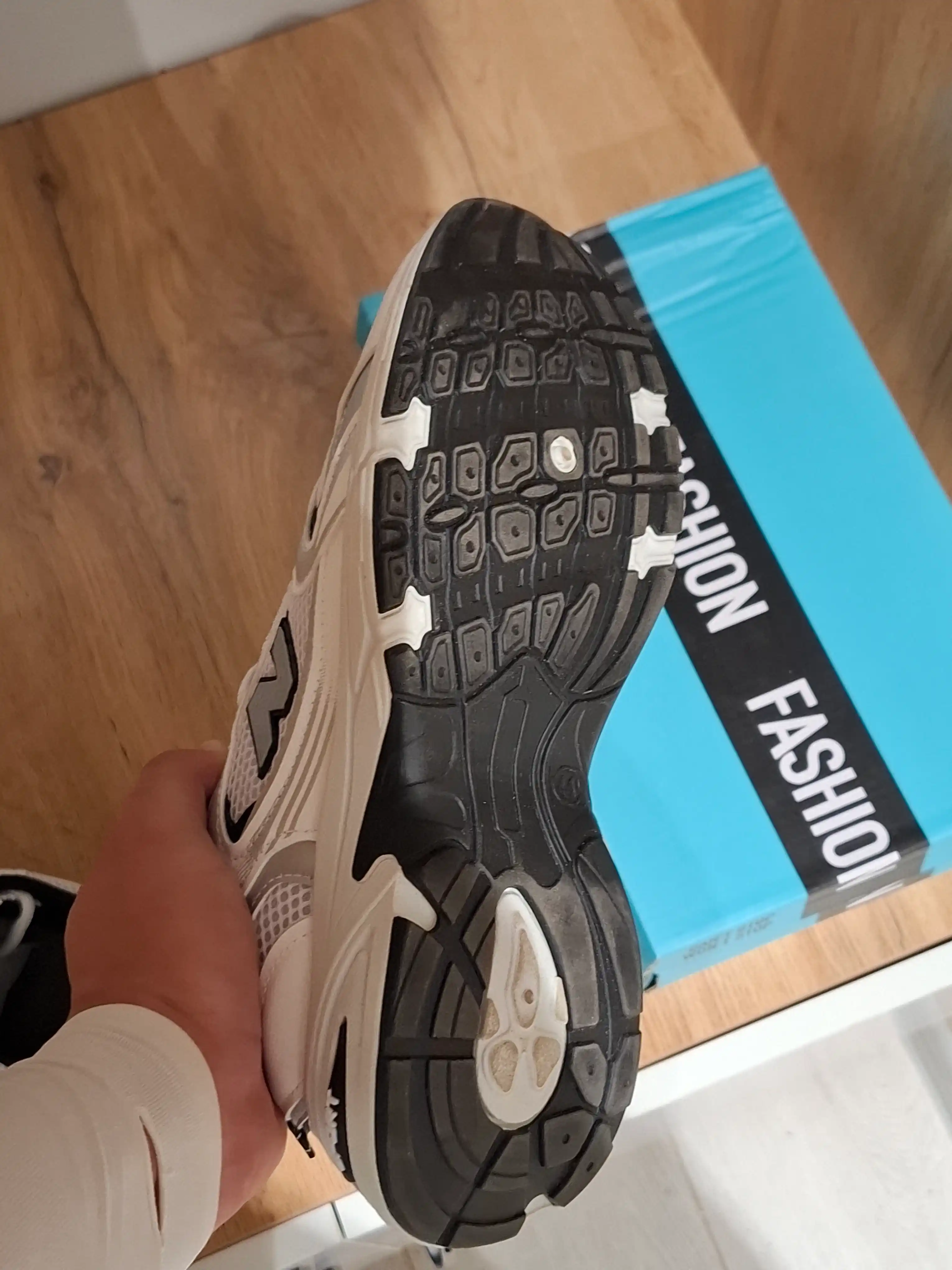 Yugurish va yurish uchun ayollar krossovkasi, nafas oluvchi to‘rli, New Balance, NB 530