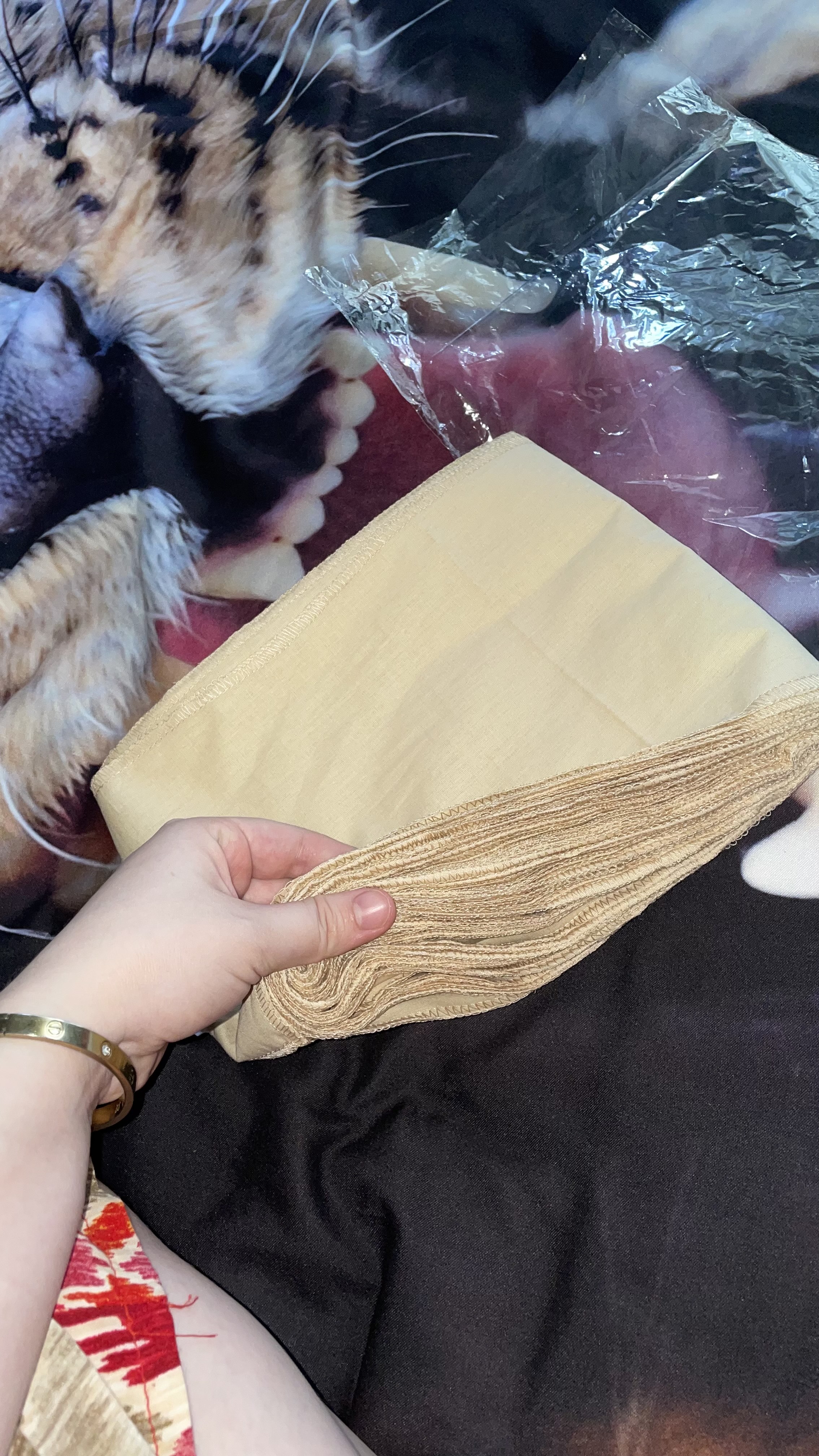 Tug‘ruqdan keyingi BENKUNG  qorinni tortish uchun kamar, qomatni tiklash uchun bog‘lam