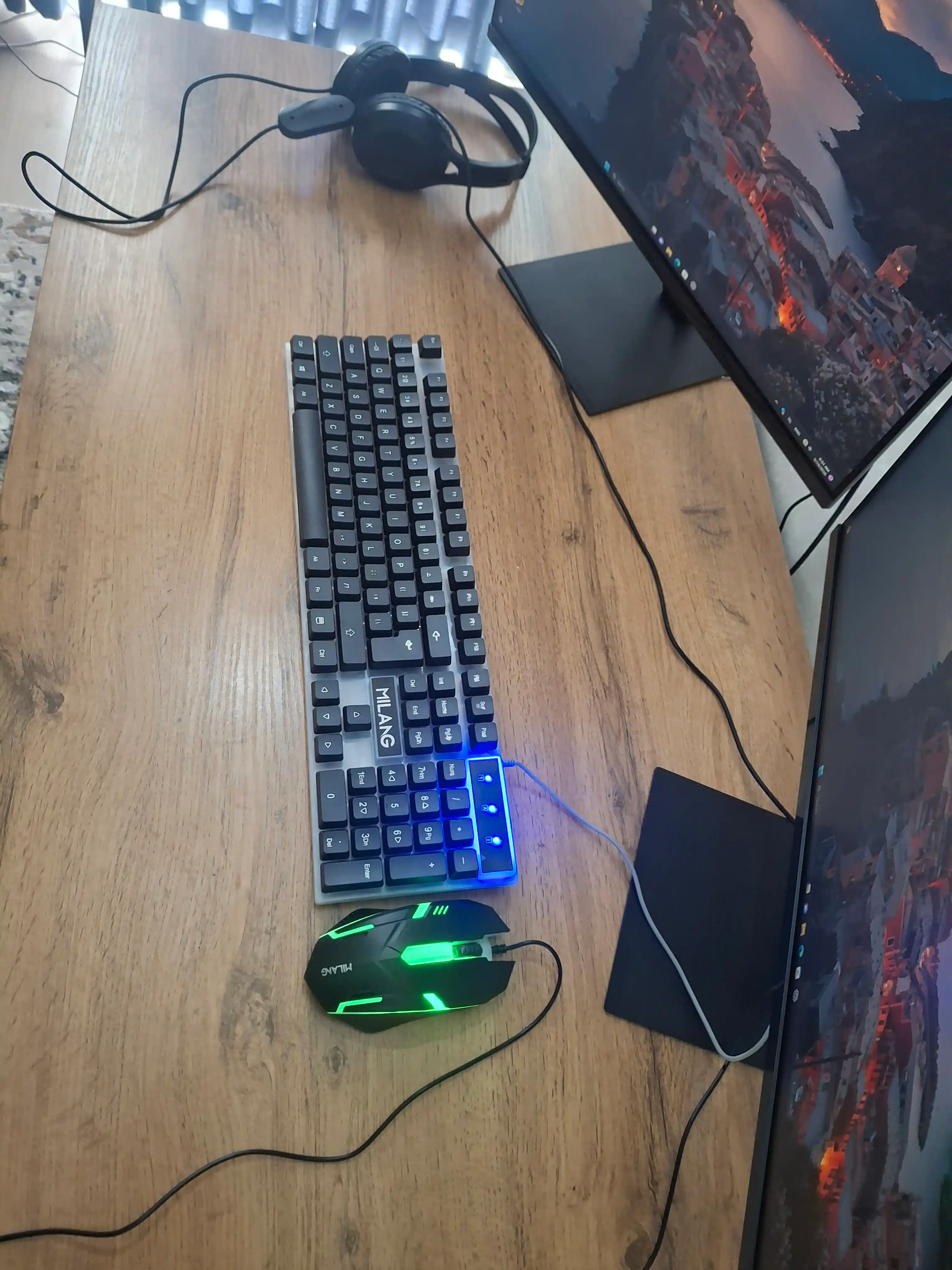 Беспроводная и проводная клавиатура и мышь Acer в комплекте