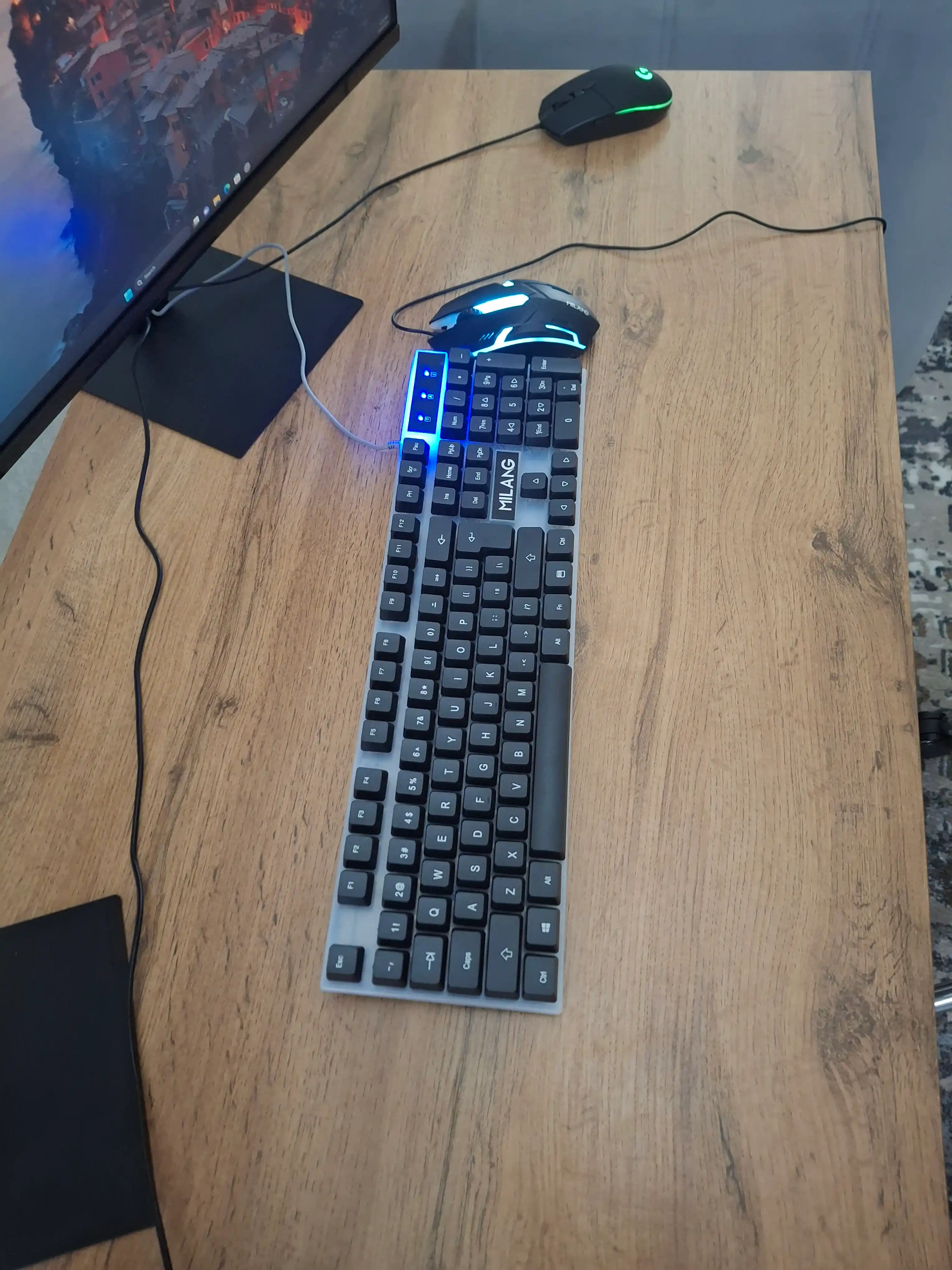 Беспроводная и проводная клавиатура и мышь Acer в комплекте