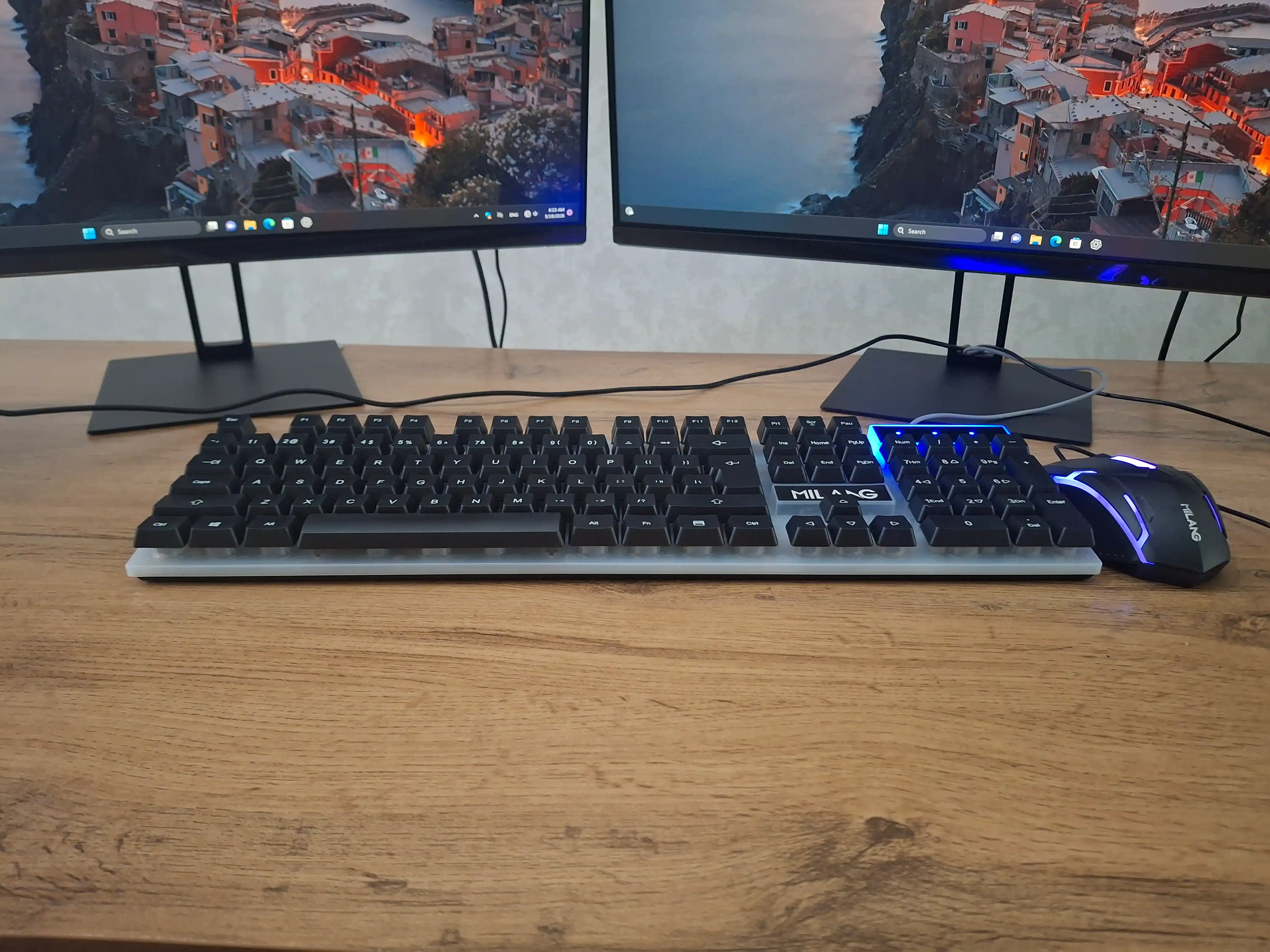 Беспроводная и проводная клавиатура и мышь Acer в комплекте