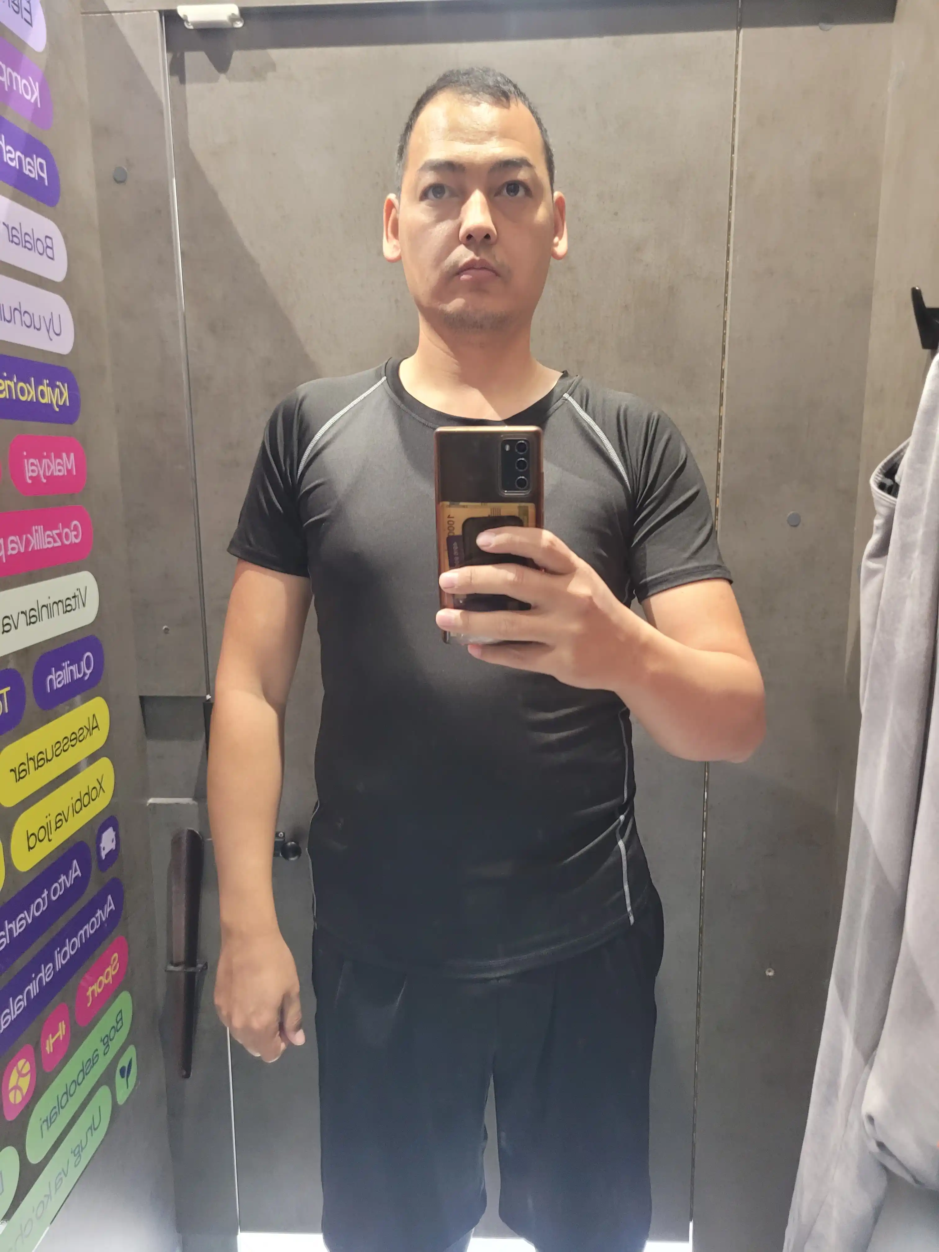 Rashgard erkaklar uchun 3 tasi 1 da, fitness uchun sport kiyimi, zal va yugirish uchun