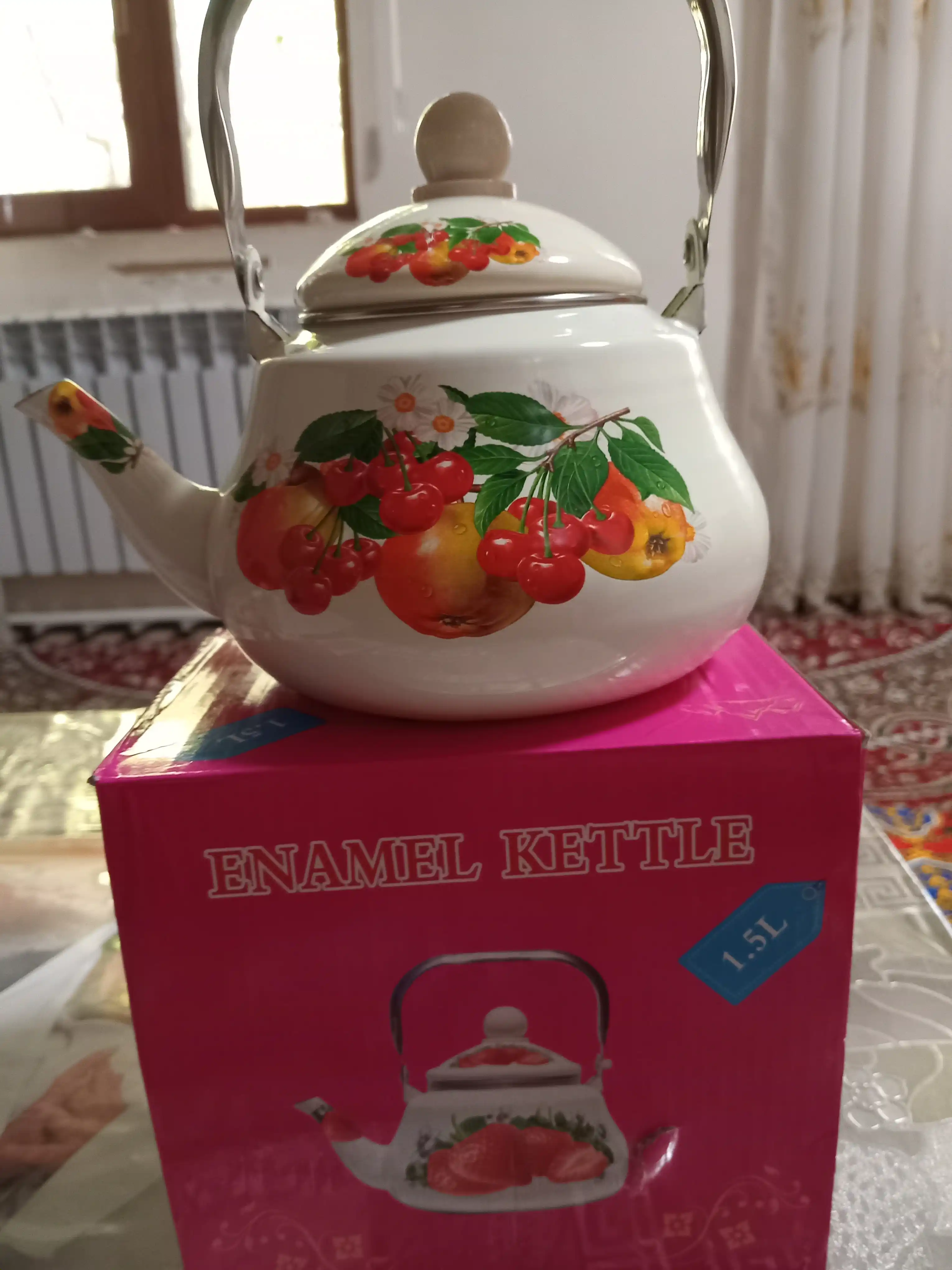 Эмалированные чайники, 1,5 л, 1,7 л, с рисунком, цвета выбираются случайным образом