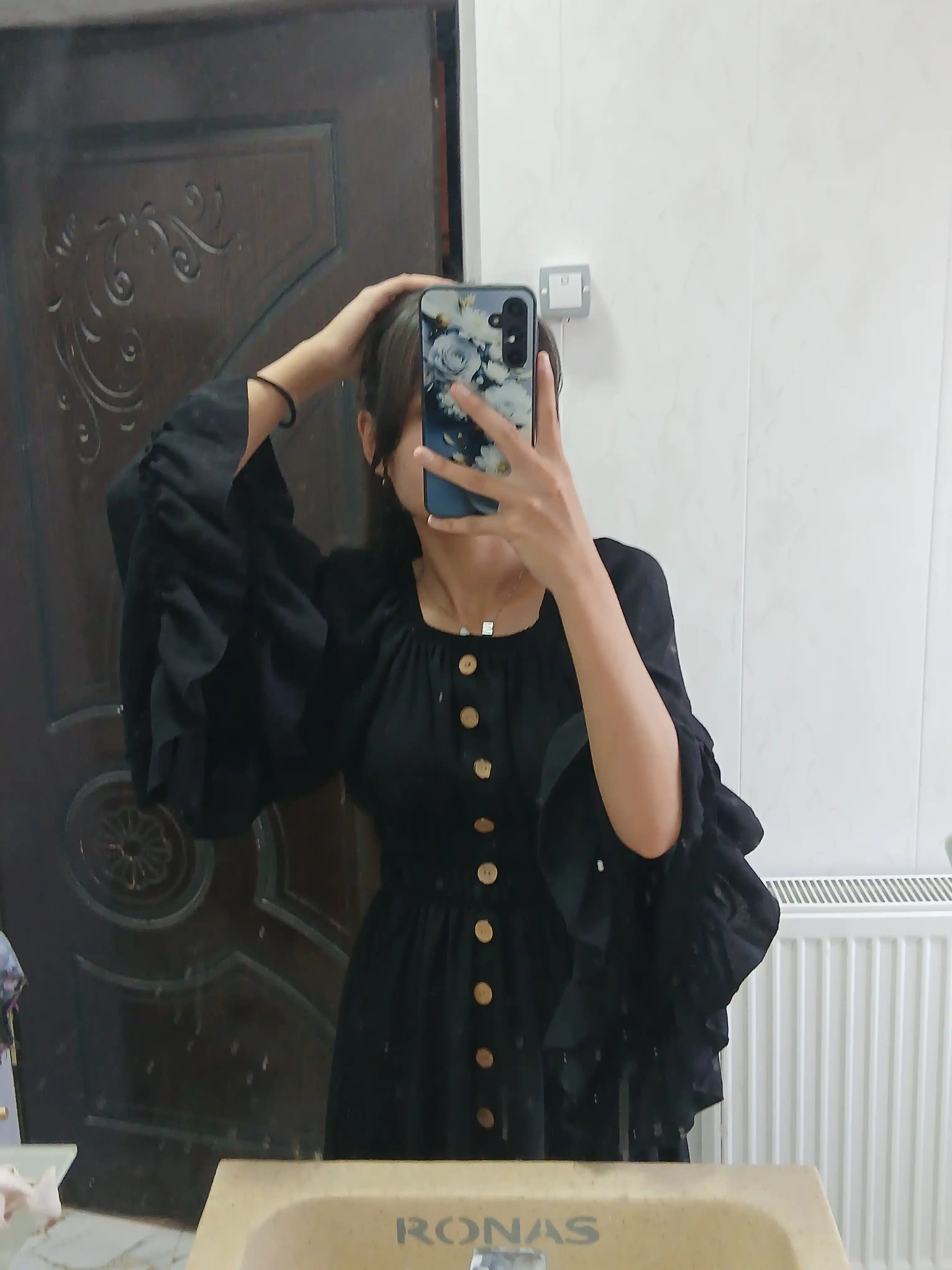 Dehqon ayolning uzun yengli, yengil va havoli libosi S M L XL o‘lchamiga mos keladi