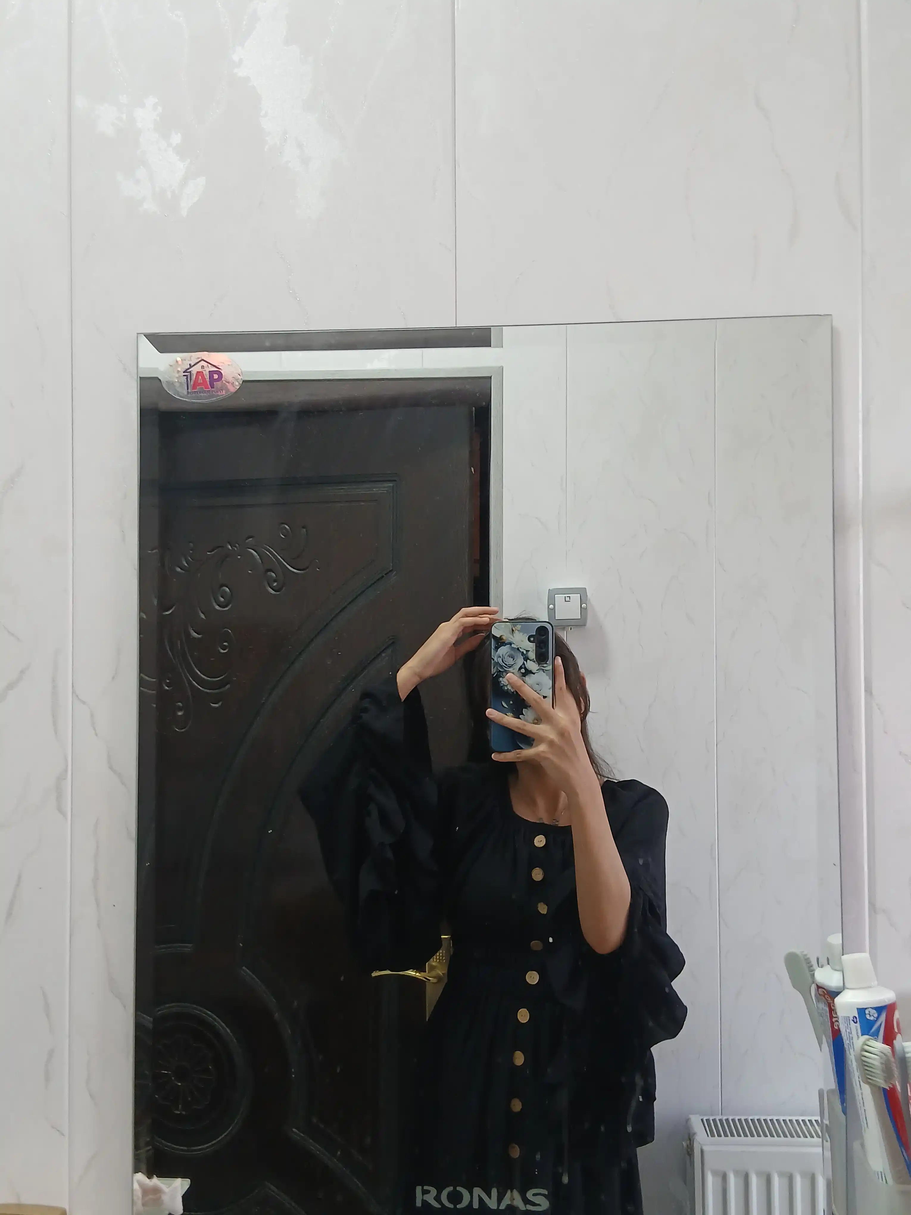 Dehqon ayolning uzun yengli, yengil va havoli libosi S M L XL o‘lchamiga mos keladi