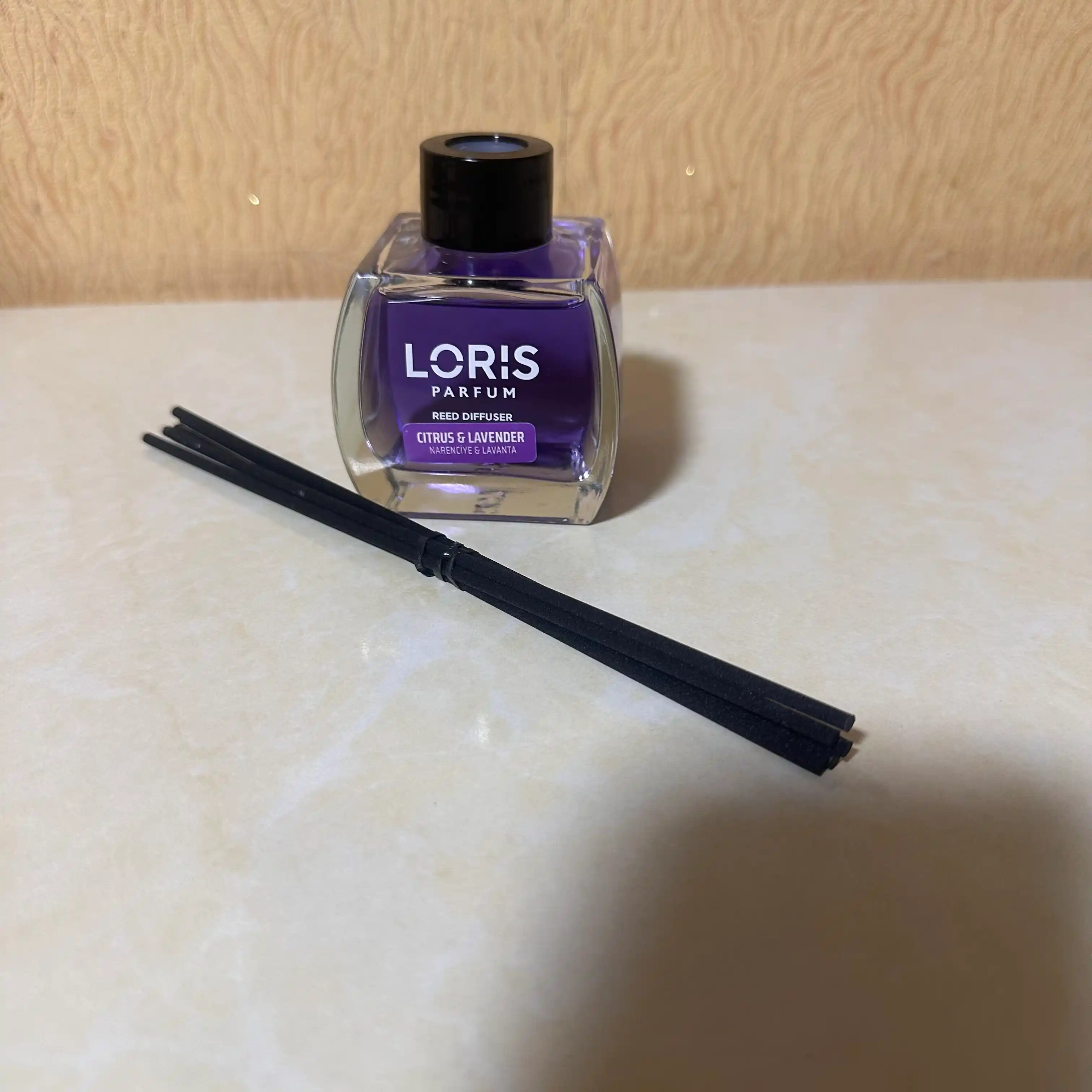 Aromadiffuzor Loris 120 ml, uy va offis uchun xushbo'ylantirgich (tayoqchalari bilan)