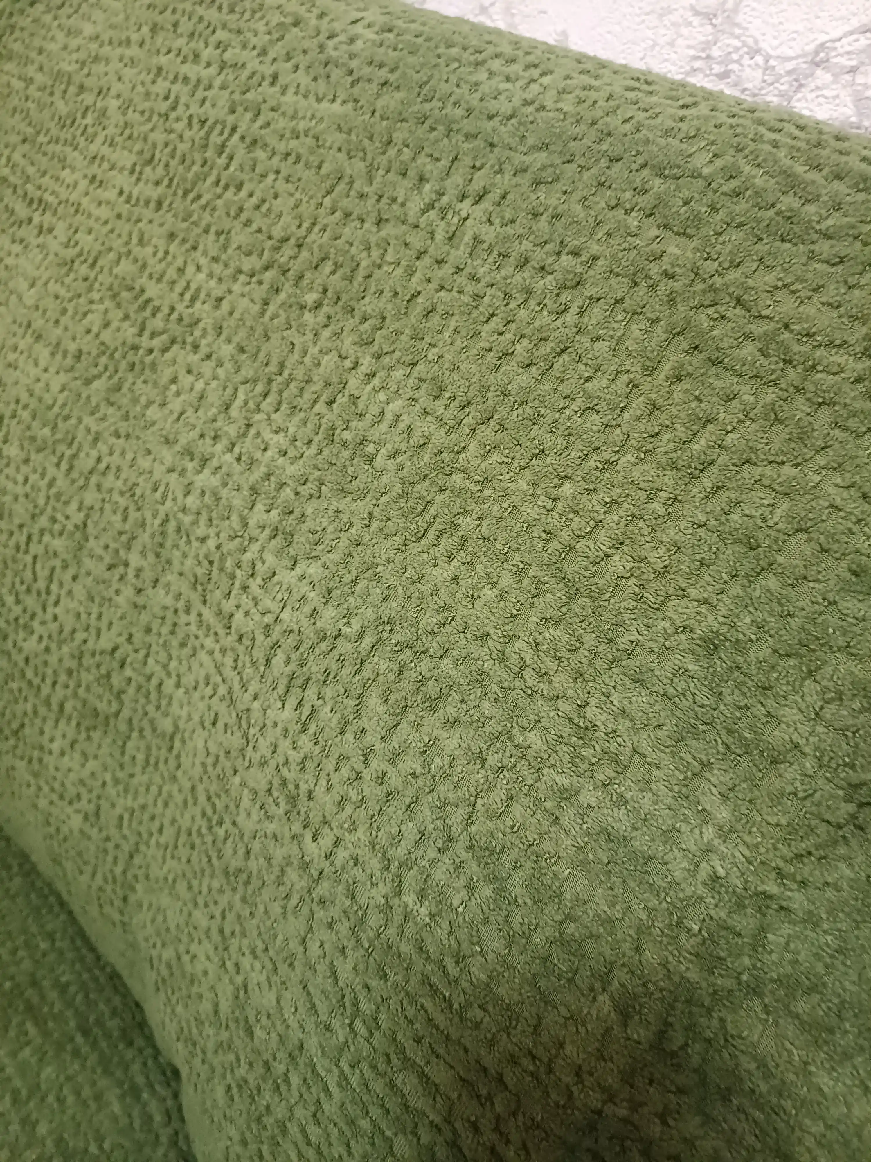 Mebel va choyshablar uchun tukli, fakturali mato (150×200 / 150×300)