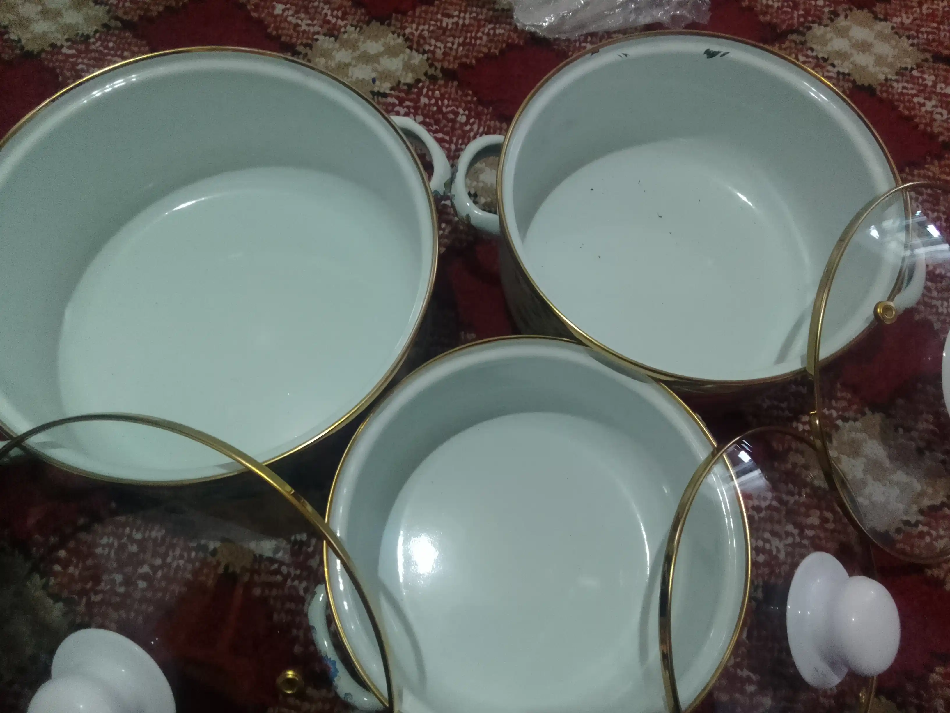 Набор эмалированных кастрюль с крышками, 3 шт, цветочный дизайн, подходит для всех плит