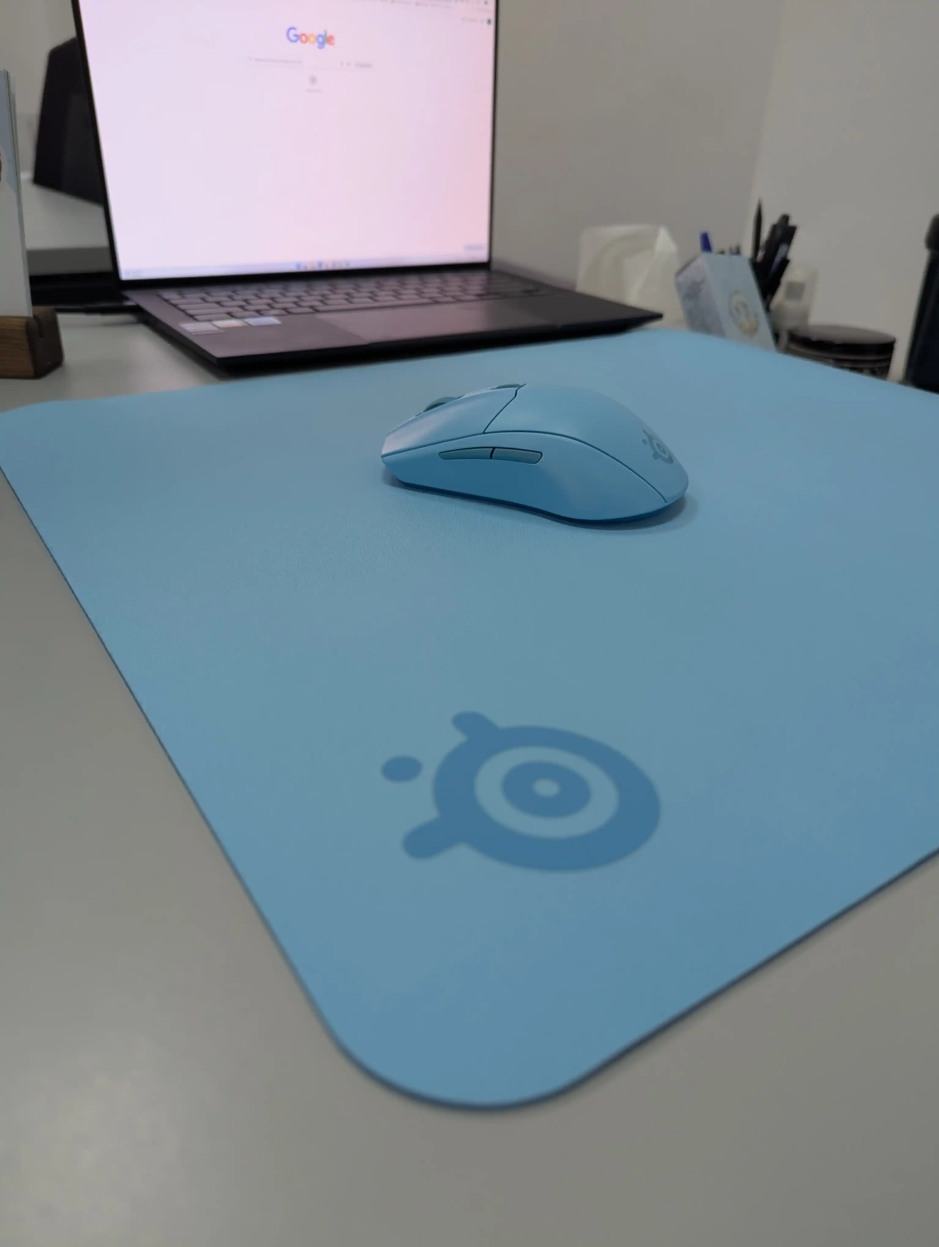 Steelseries QcK+ o’yin va geymerlar uchun gilamcha qora, qora va lavanda