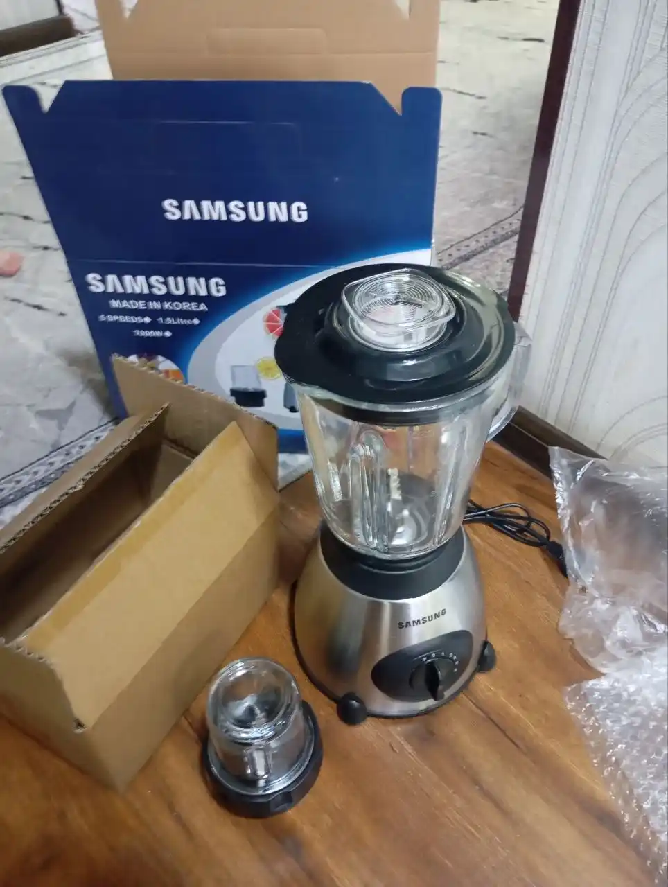 Statsionar blender, muz maydalaydigan 1,5 litrli smuzi-blender